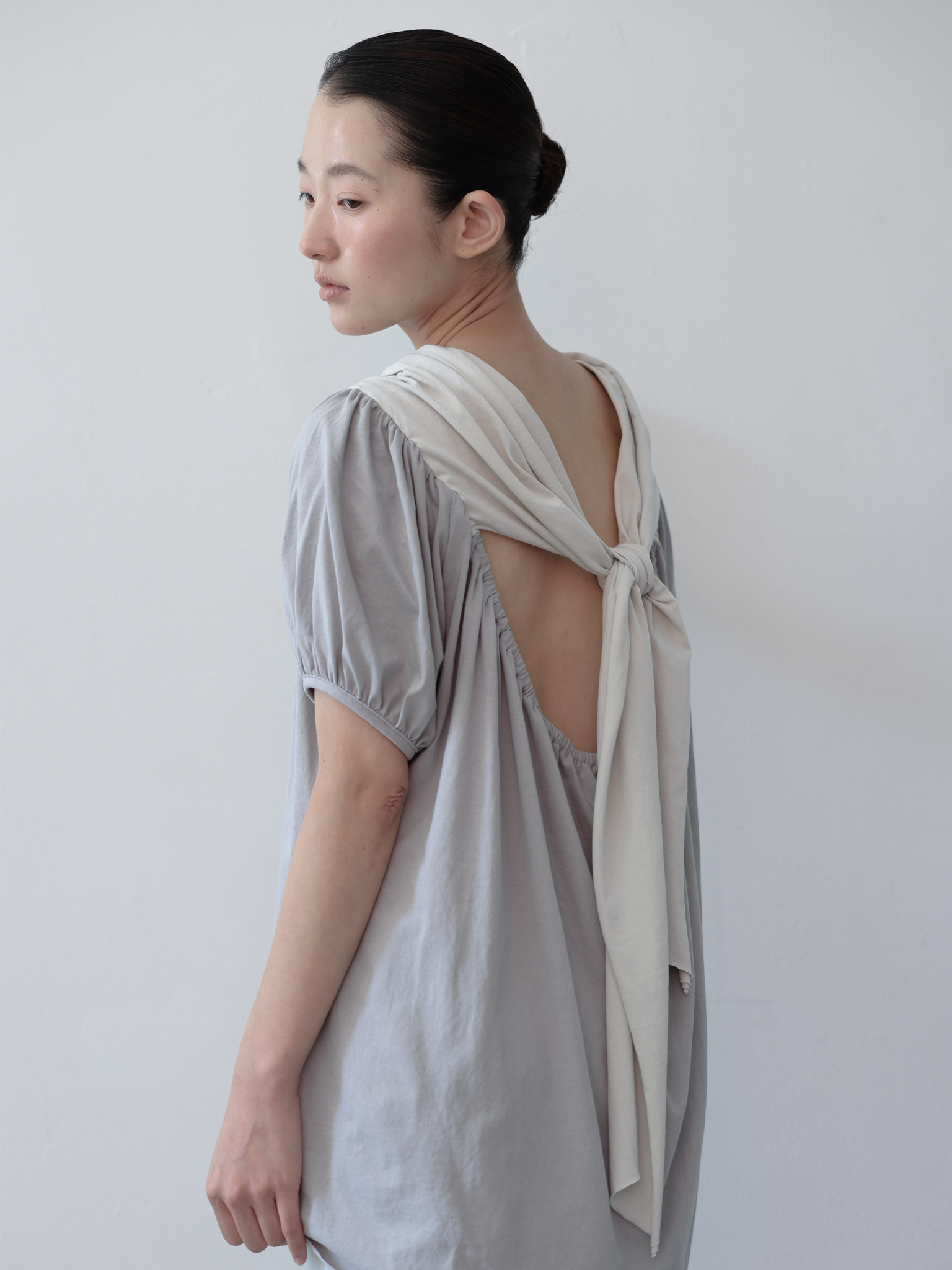 Back Ribbon Top - light grey
