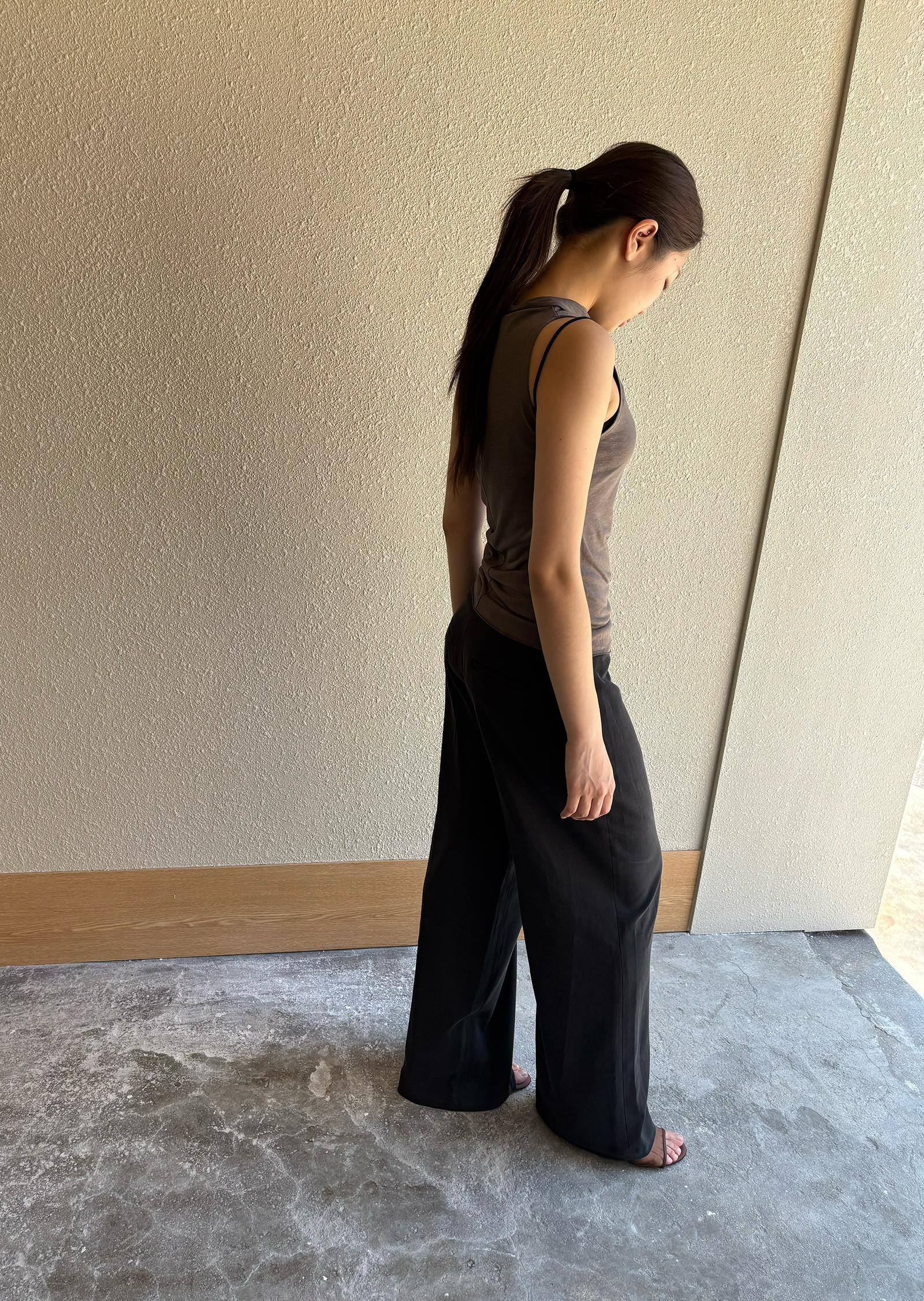 Drape Neck Sleeveless - brown / 7월 16일 출고