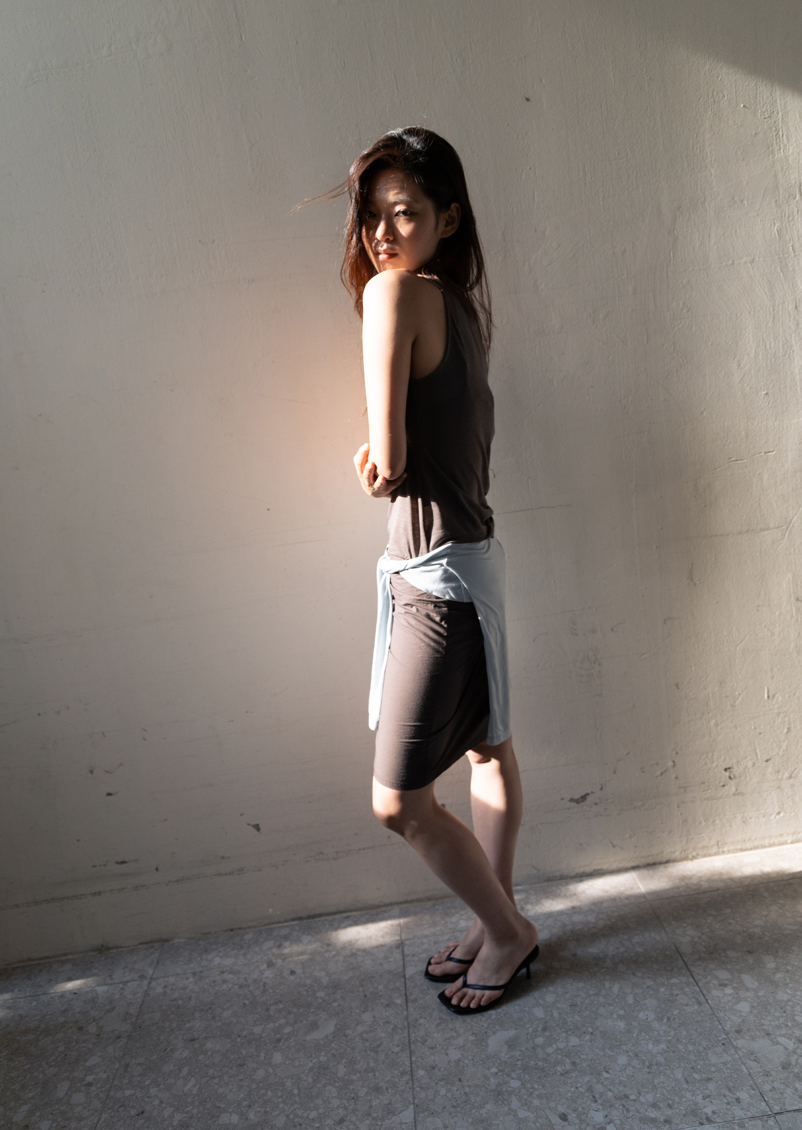 Drape Neck Sleeveless - brown