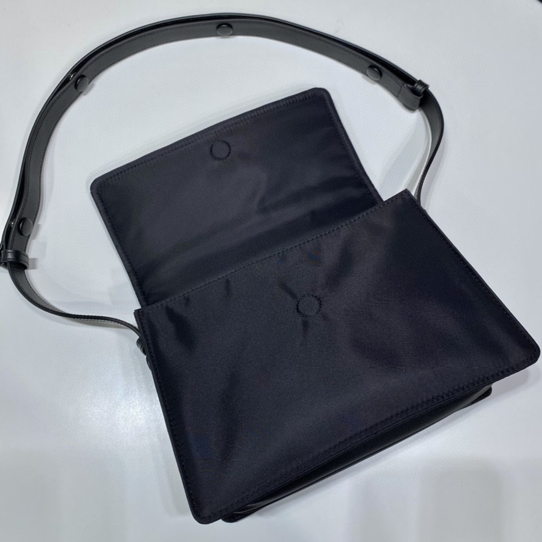 d98041eeb6fc7.jpg