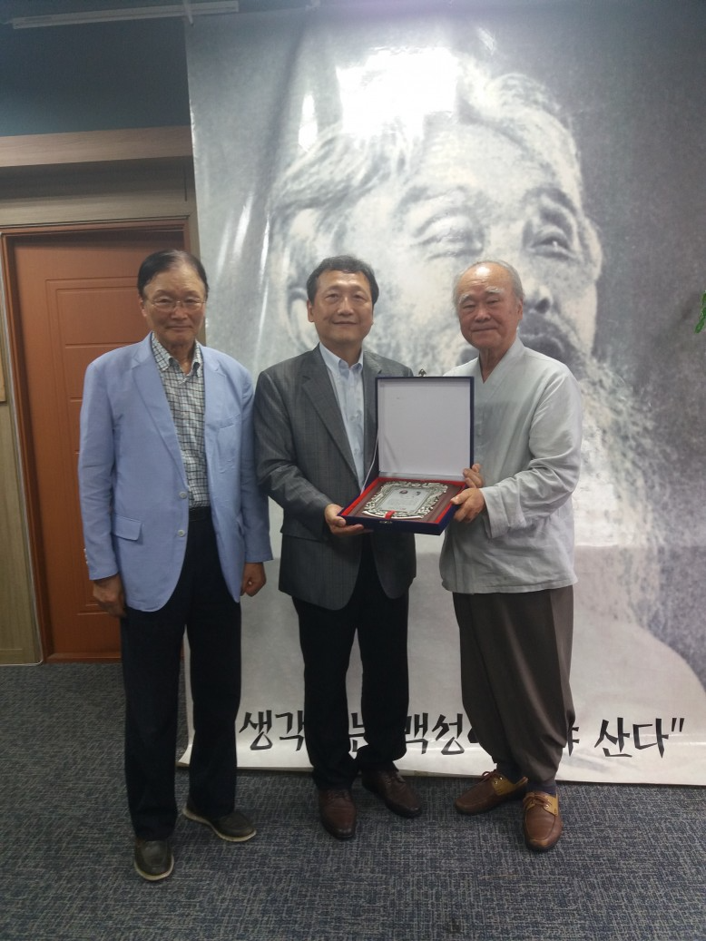 fe17bac15a55fb136d6b6dca4b9c8c2f_1530771