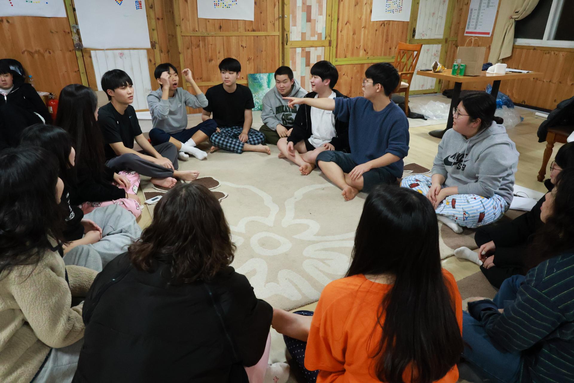 5ed376f98c477.jpg
