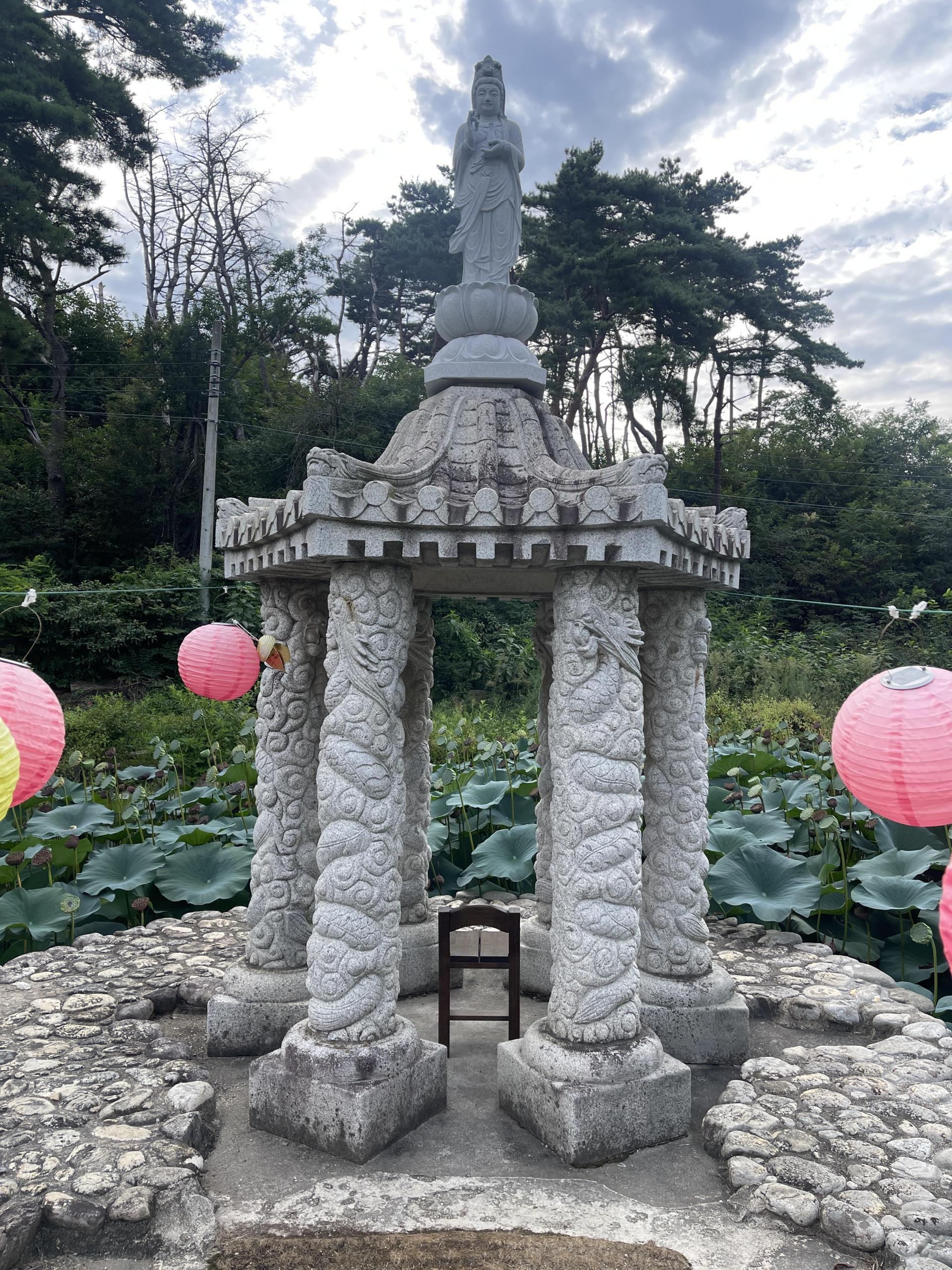 보광사 나홀로명상의자.jpg