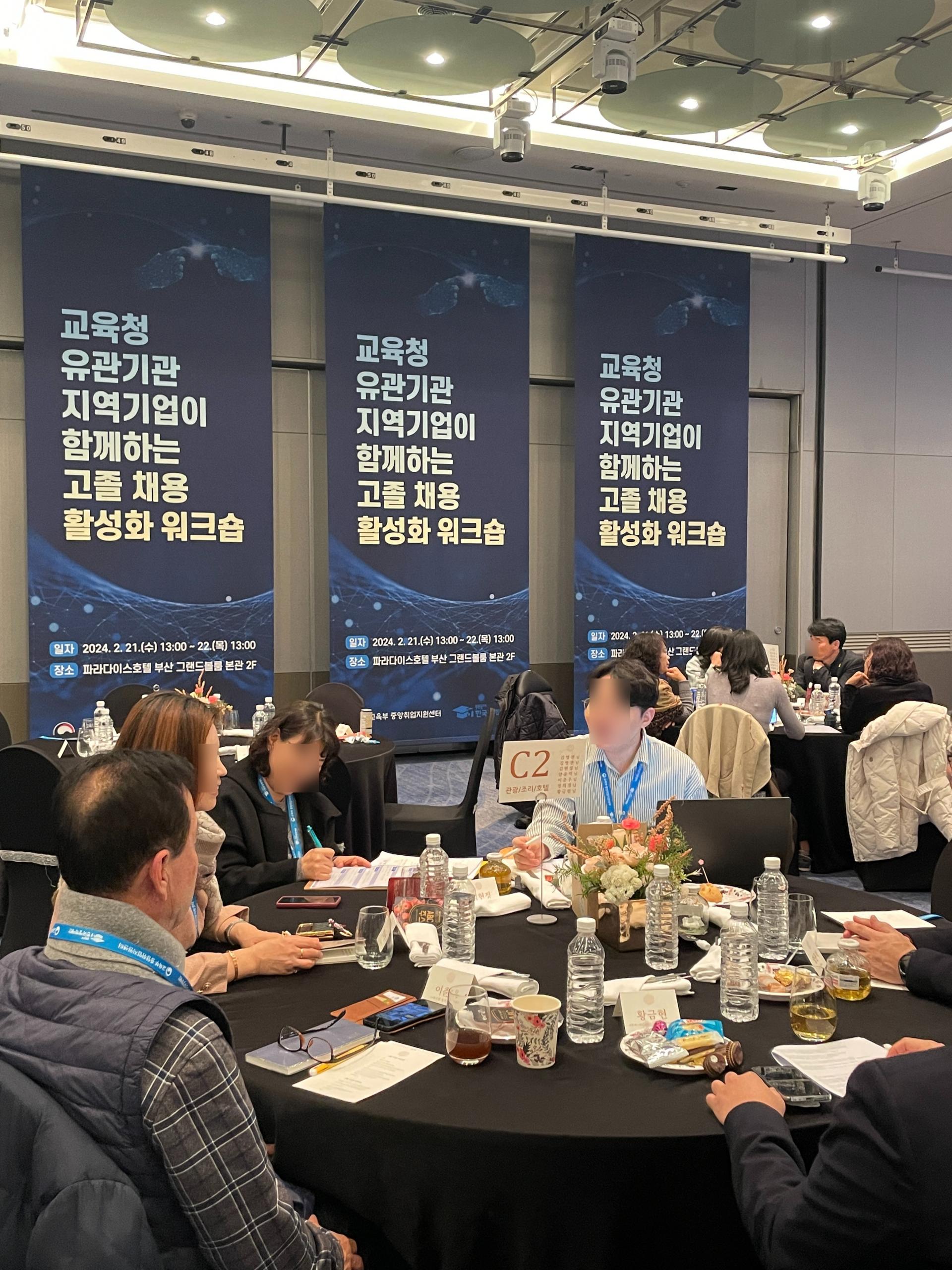 2bcbb219f144a.jpg