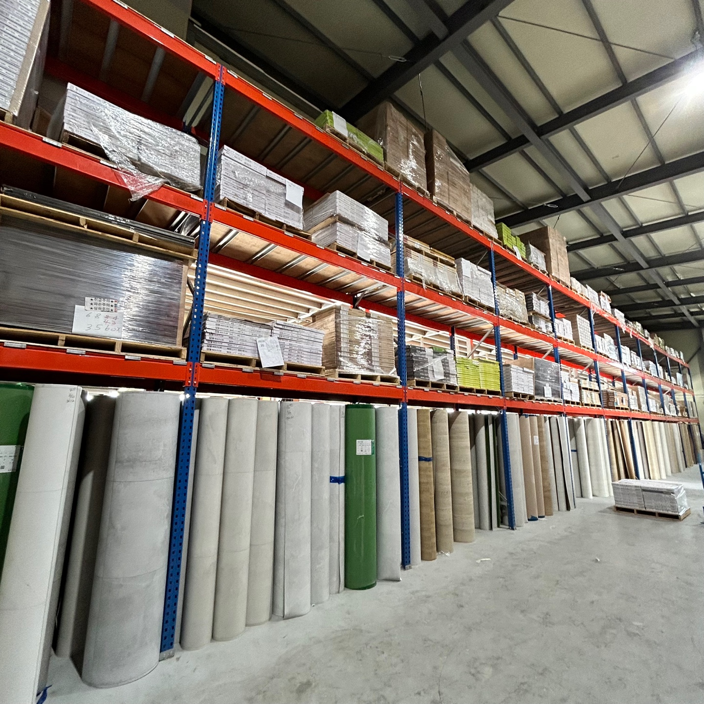 Schermafbeelding van de Golden Panda casino website interface met spelaanbod