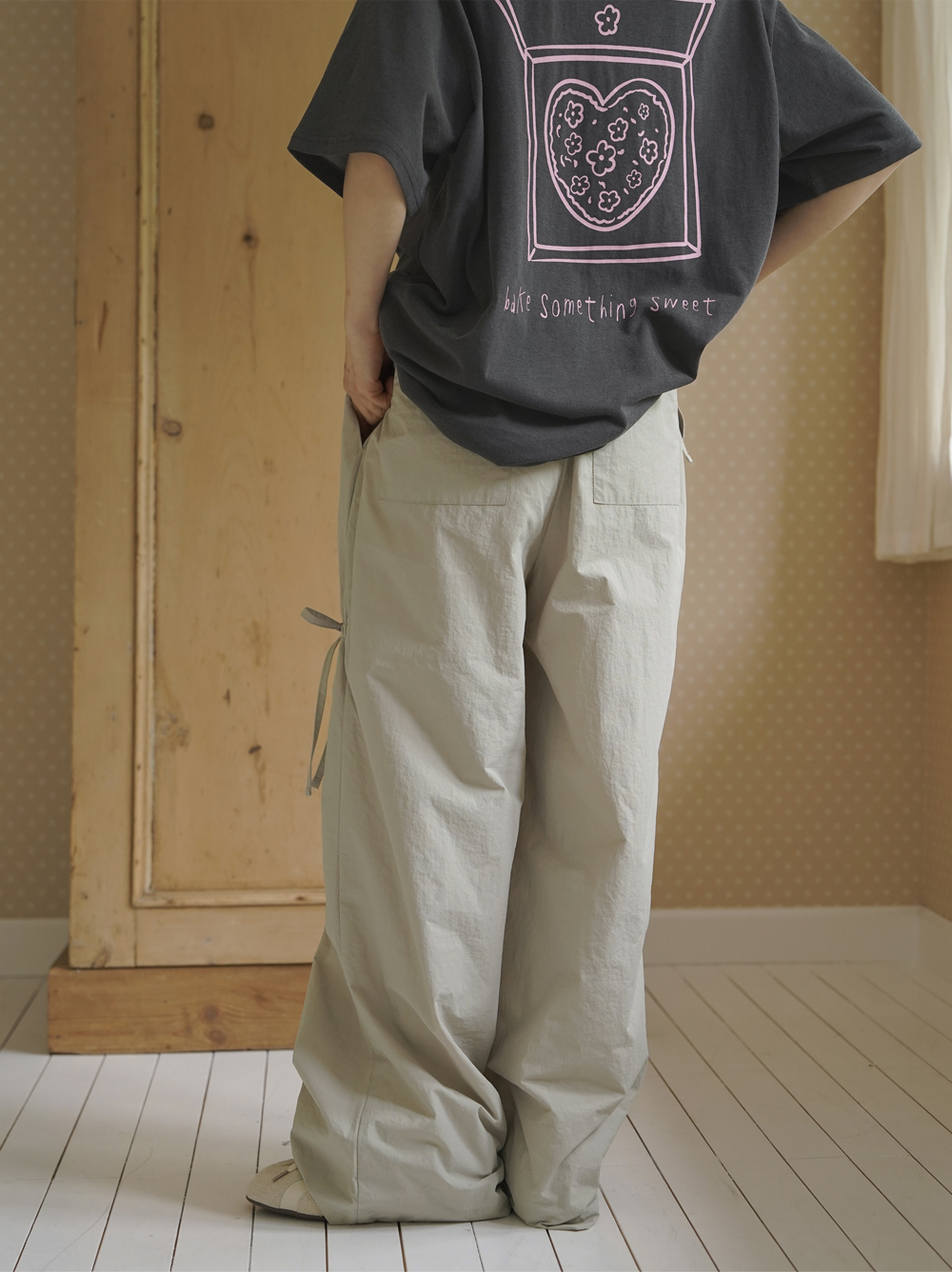 RIBBON TUCK WIDE PANTS - powder mint