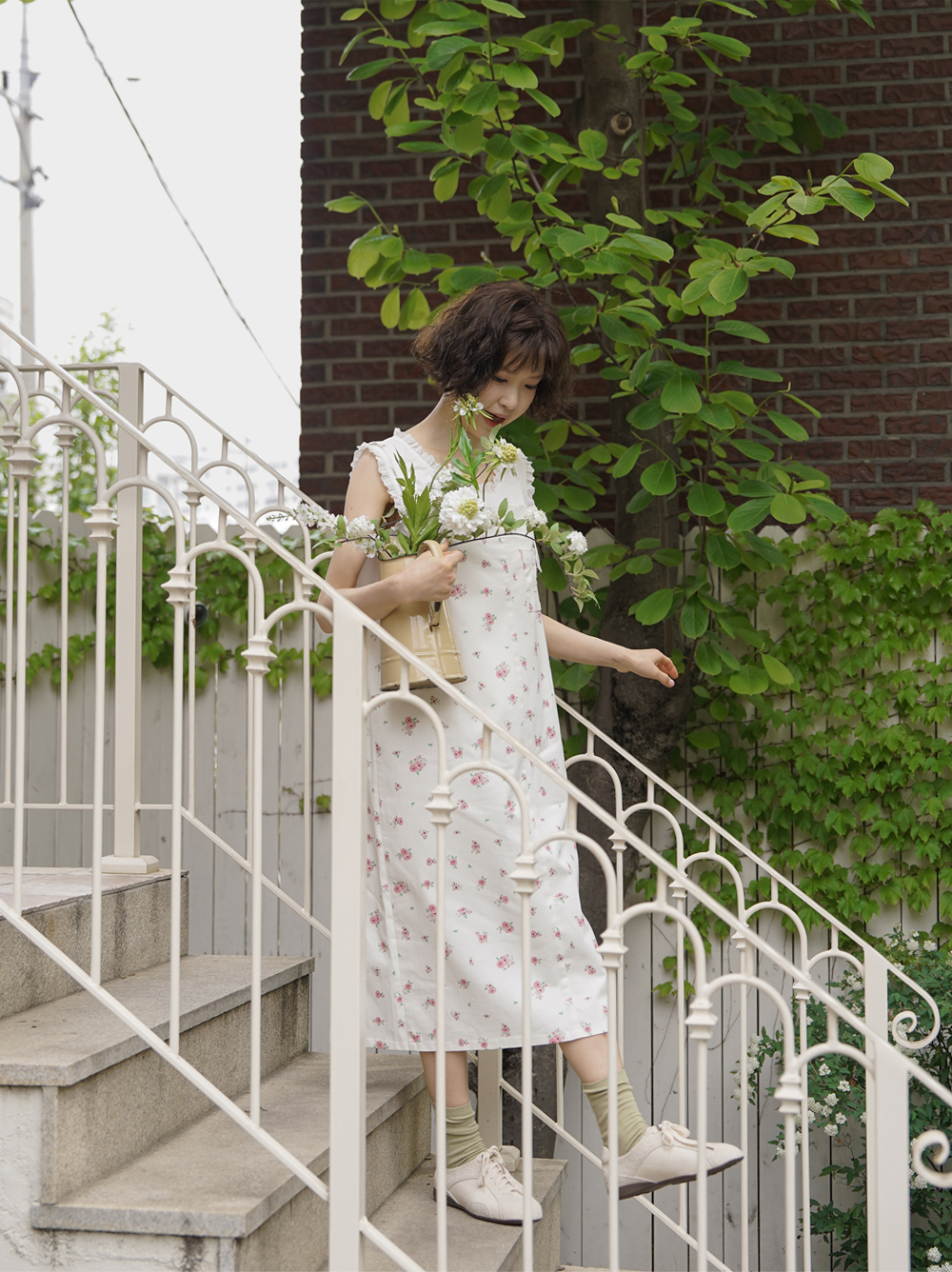 ROSE GARDEN APRON DRESS