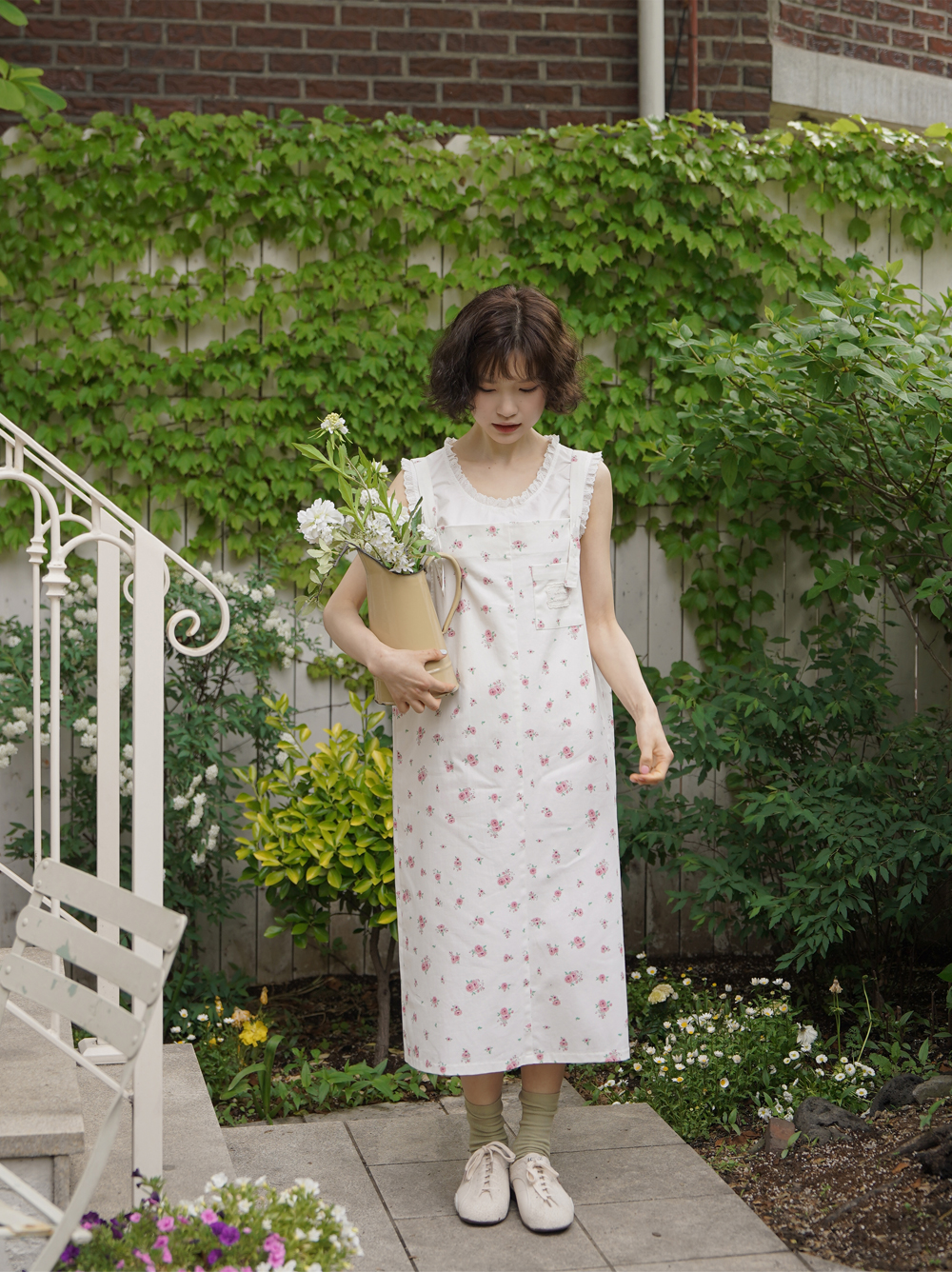 ROSE GARDEN APRON DRESS