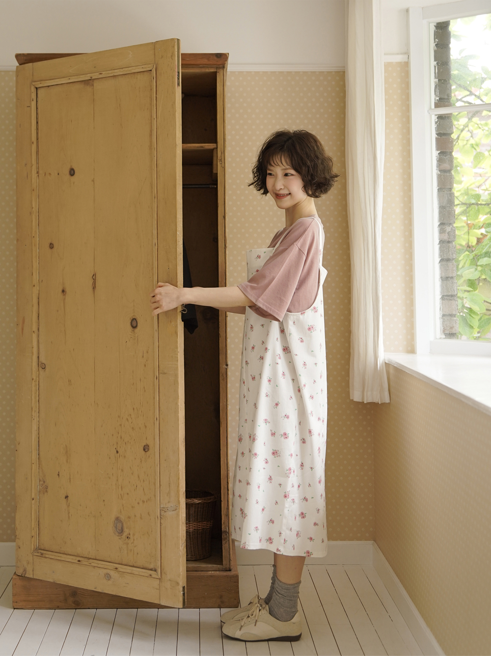 ROSE GARDEN APRON DRESS