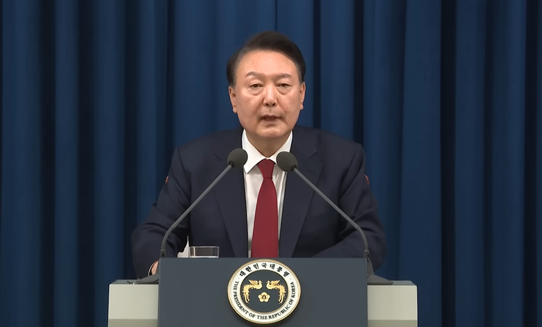 윤석열 대통령이 지난해 12월 비상계엄을 선포하고 있다.(사진=유튜브 SBS뉴스 캡처)