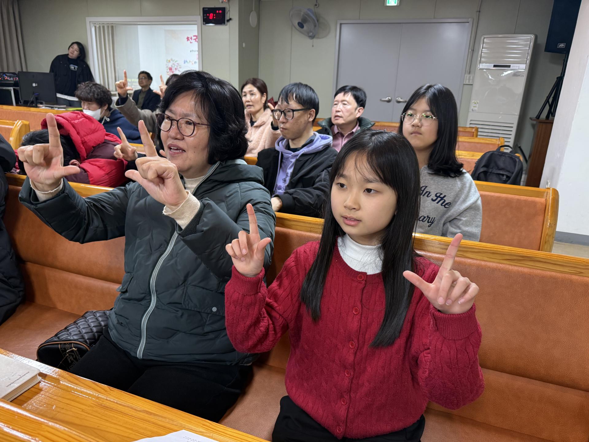 5e89a32dec1f7.jpg