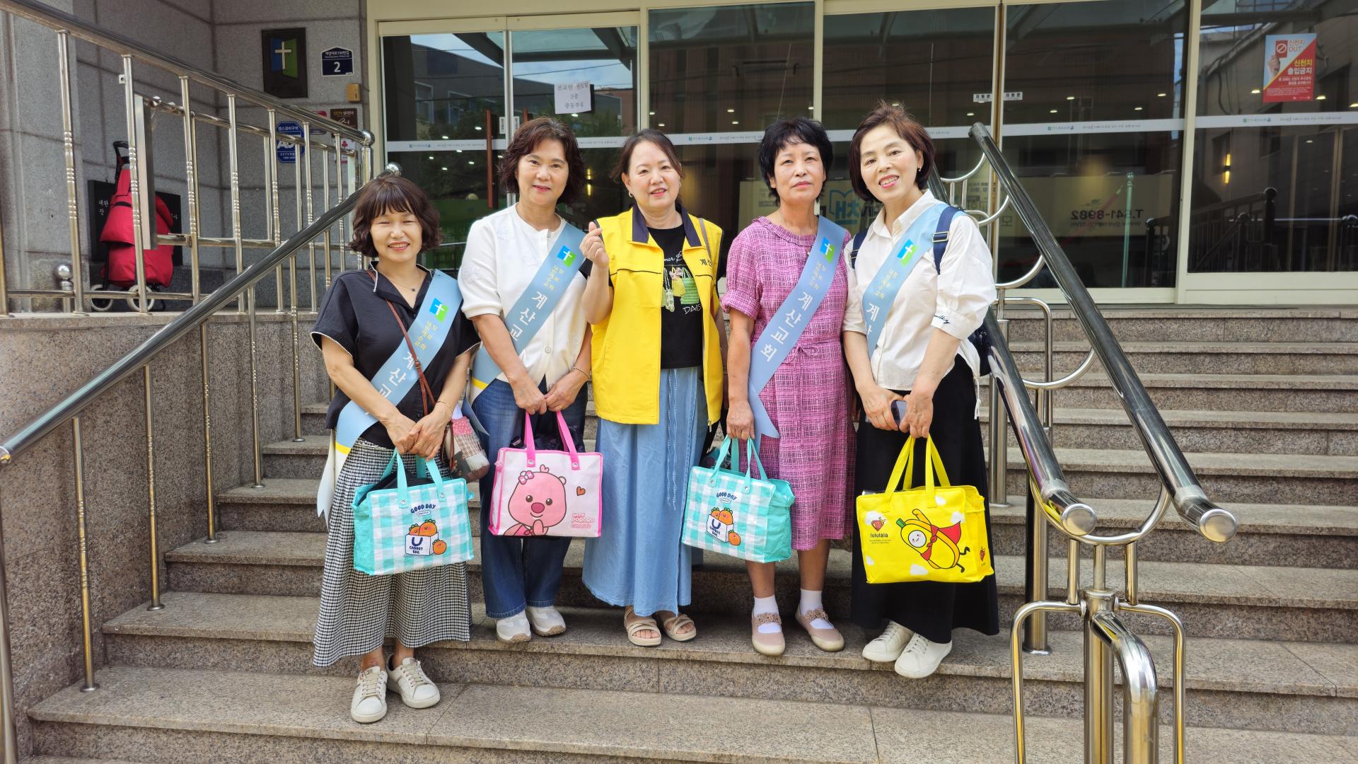 0a980e561f5cb.jpg