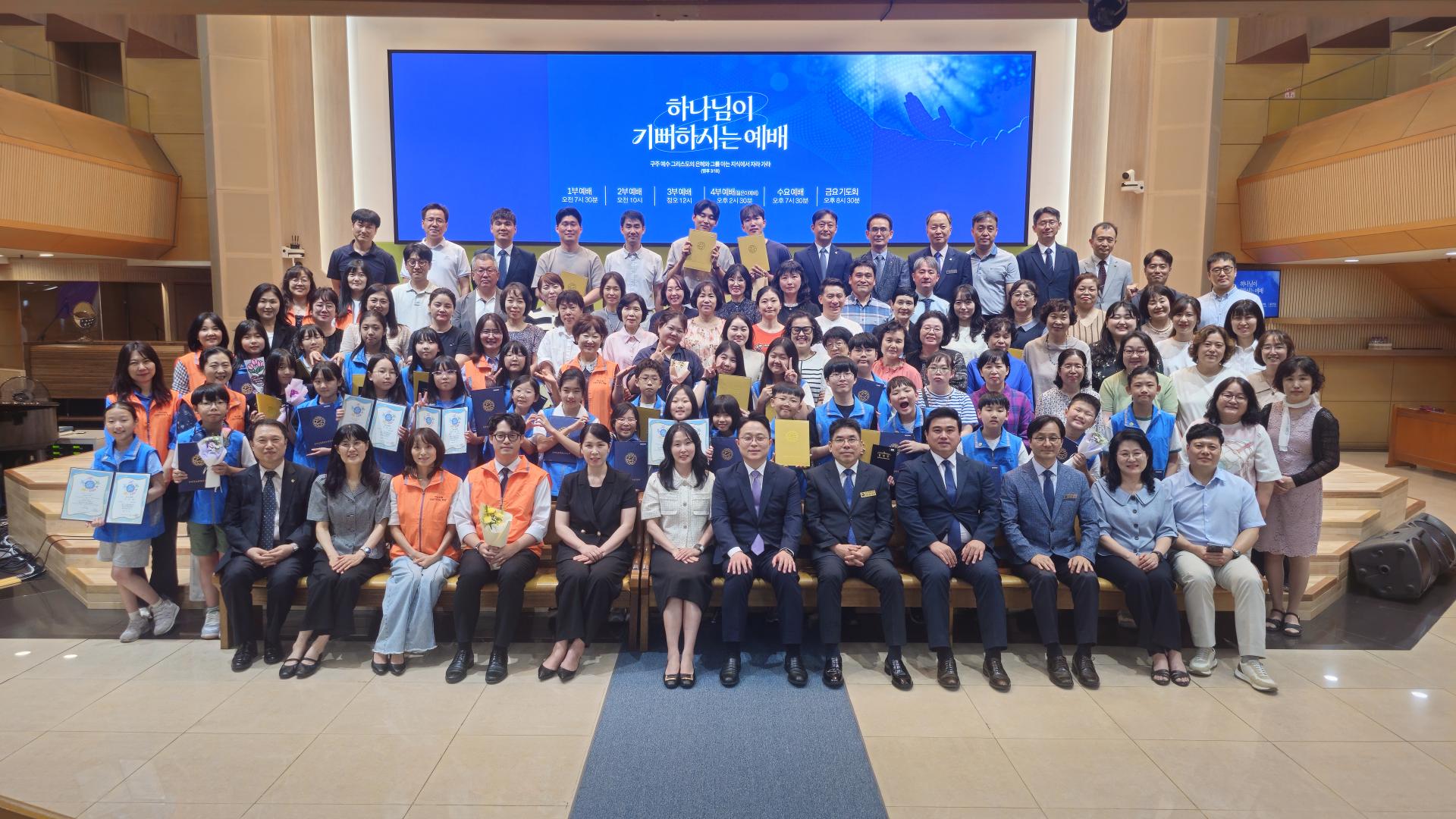 4e6a75ac21184.jpg