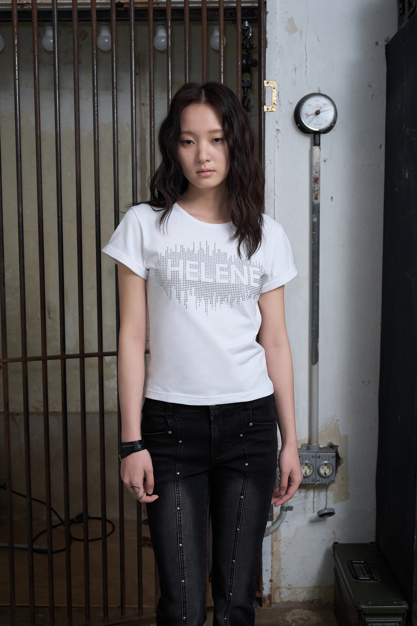 ★HELENE PARIS★ Helene Stud Applique Half T-Shirt White MUSINSA | HELENE PARIS Helene Stud Applique Half T-Shirt [White]