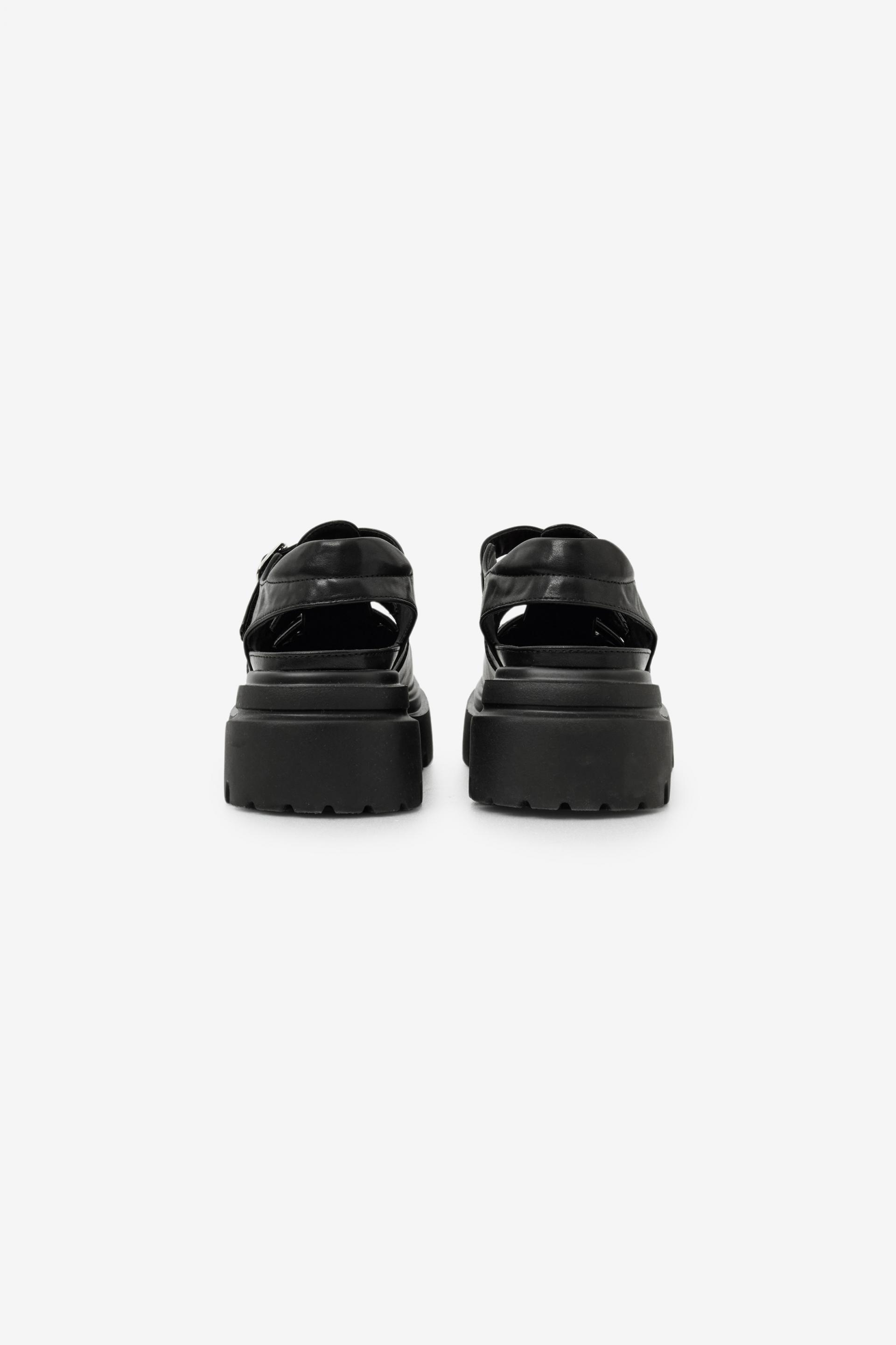 COW LEATHER MONO STRAP FISHERMAN SANDAL BLACK