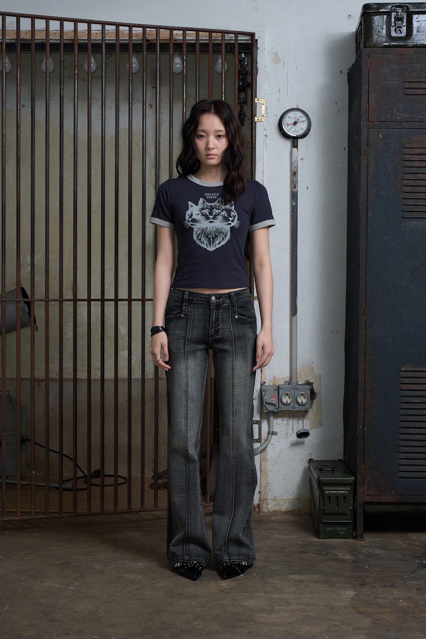 【HELENE PARIS】Trio cat Artwork Half T-shirt Tシャツ MUSINSA公式 | HELENE PARIS Trio Cat Artwork Half T-shirt [Navy]