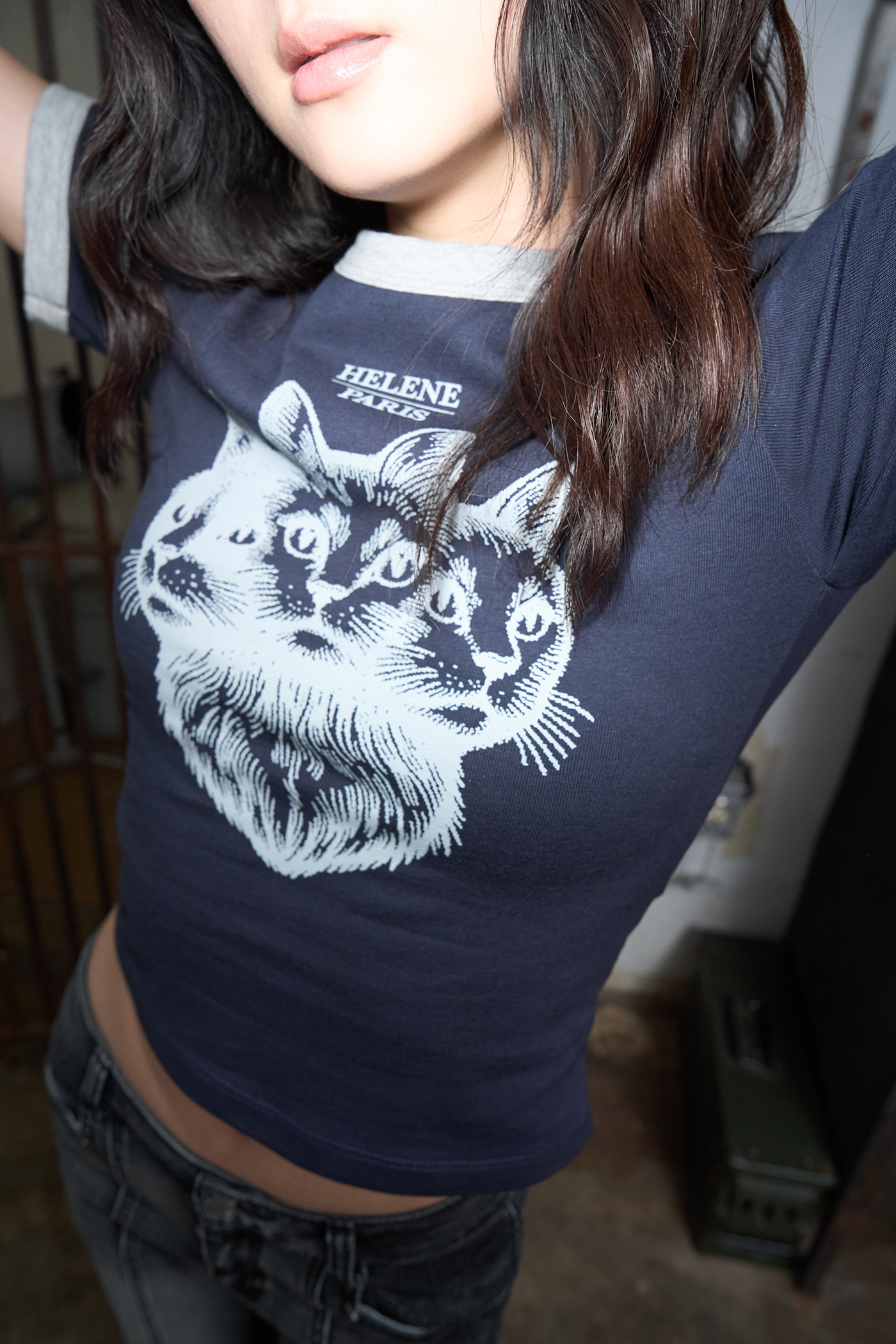 【HELENE PARIS】Trio cat Artwork Half T-shirt Tシャツ MUSINSA公式 | HELENE PARIS Trio Cat Artwork Half T-shirt [Navy]