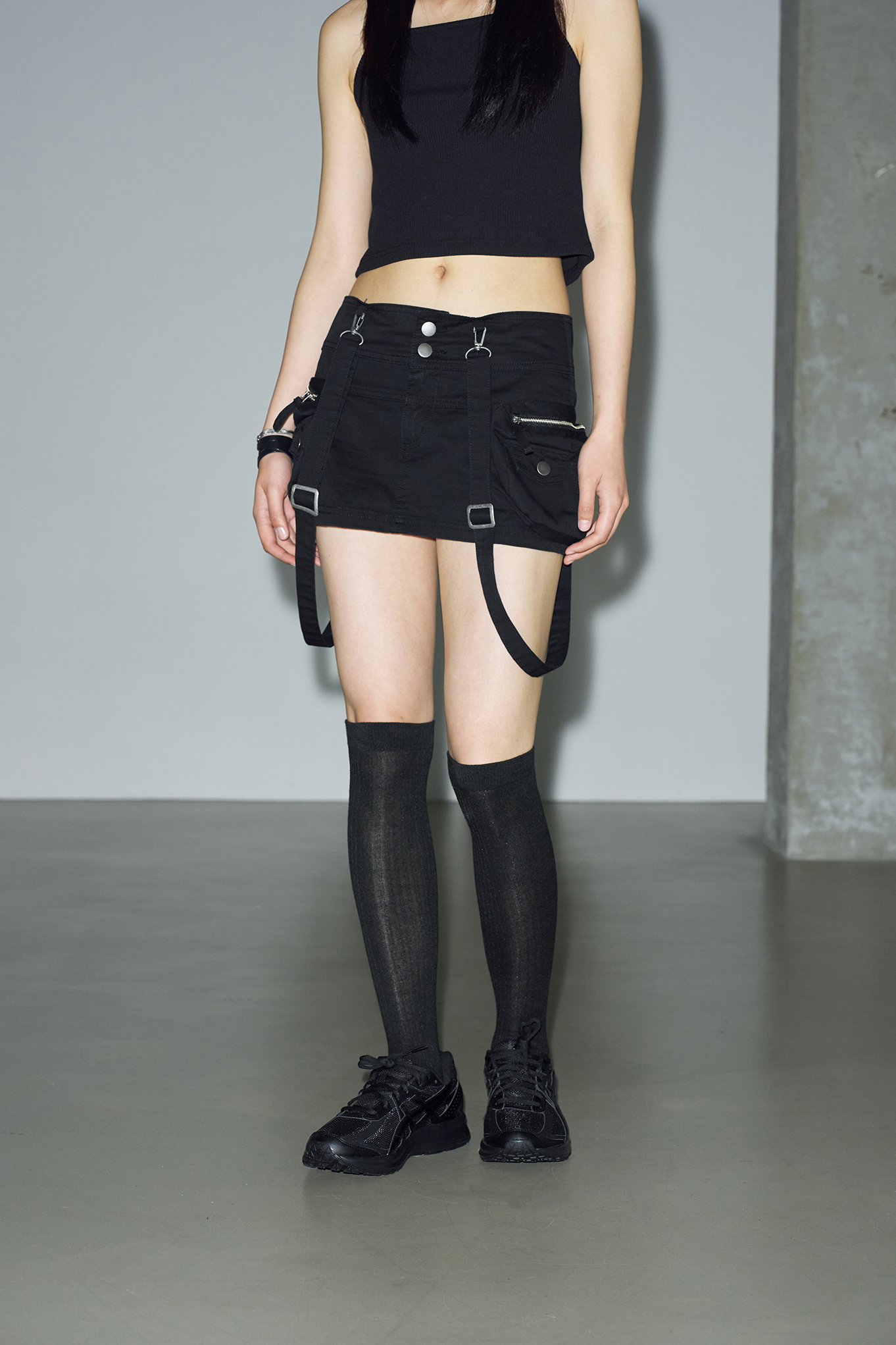 ● HELENE PARIS ● Logo cubic micro denim skirt [black] MUSINSA | HELENE PARIS Suspender Micro Skirt [Black]