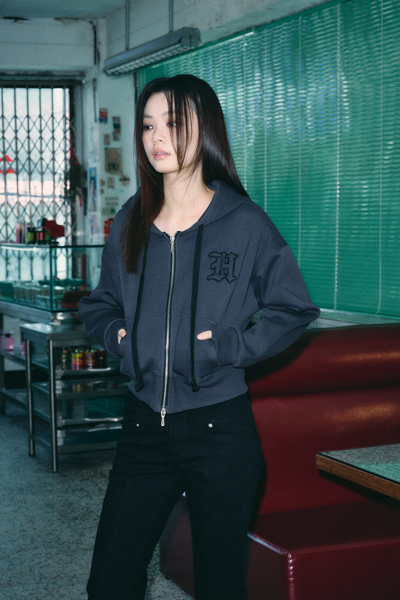 MUSINSA公式 | HELENE PARIS Baroque Niffy Hooded Zip Up [Deep