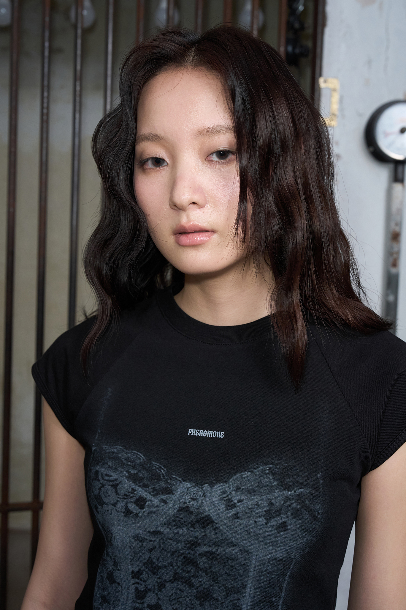 【HELENE PARIS】Corset Printed Half T-Shirt Tシャツ MUSINSA | HELENE PARIS Corset Printed Half T-shirt [Black]