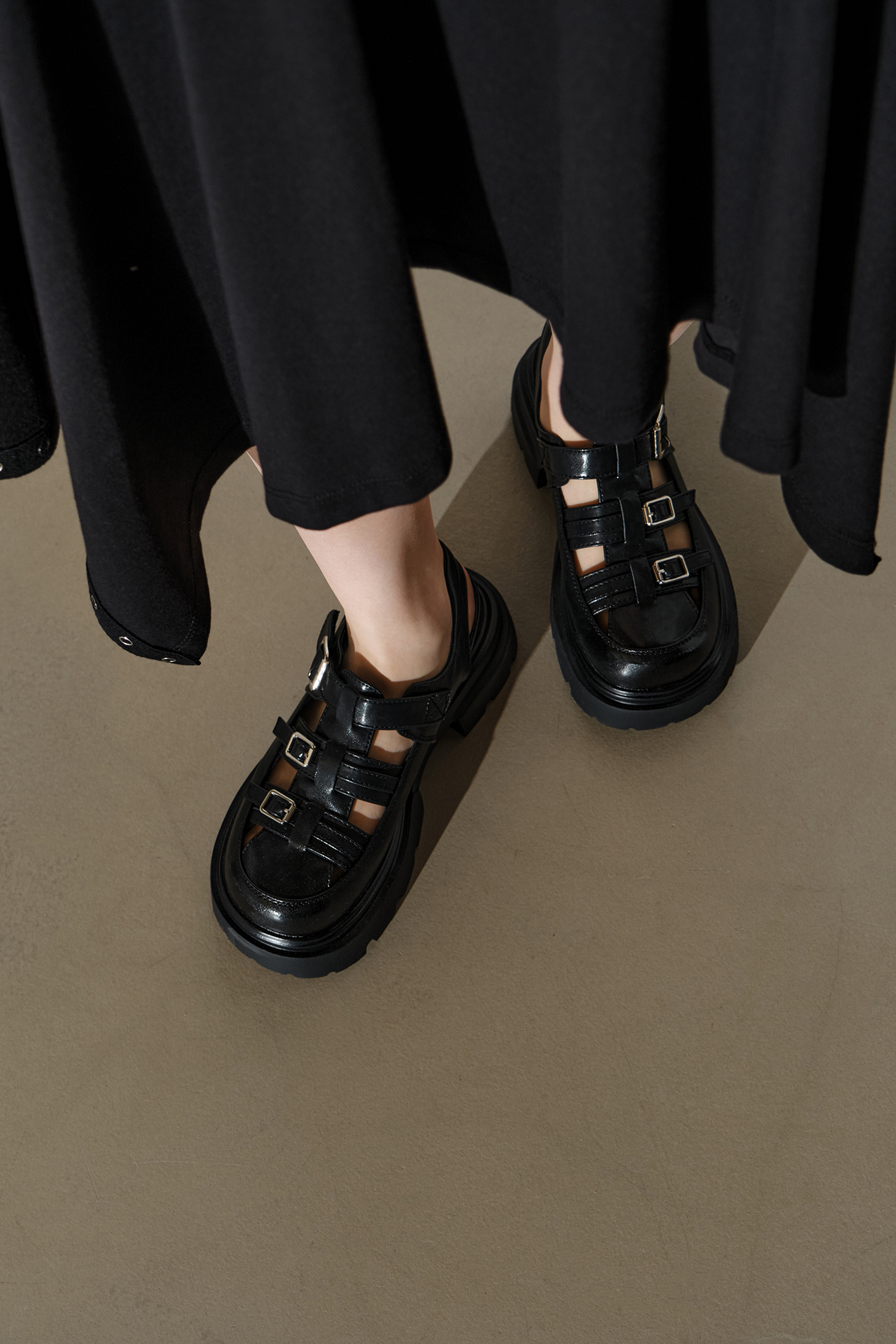 COW LEATHER MONO STRAP FISHERMAN SANDAL BLACK