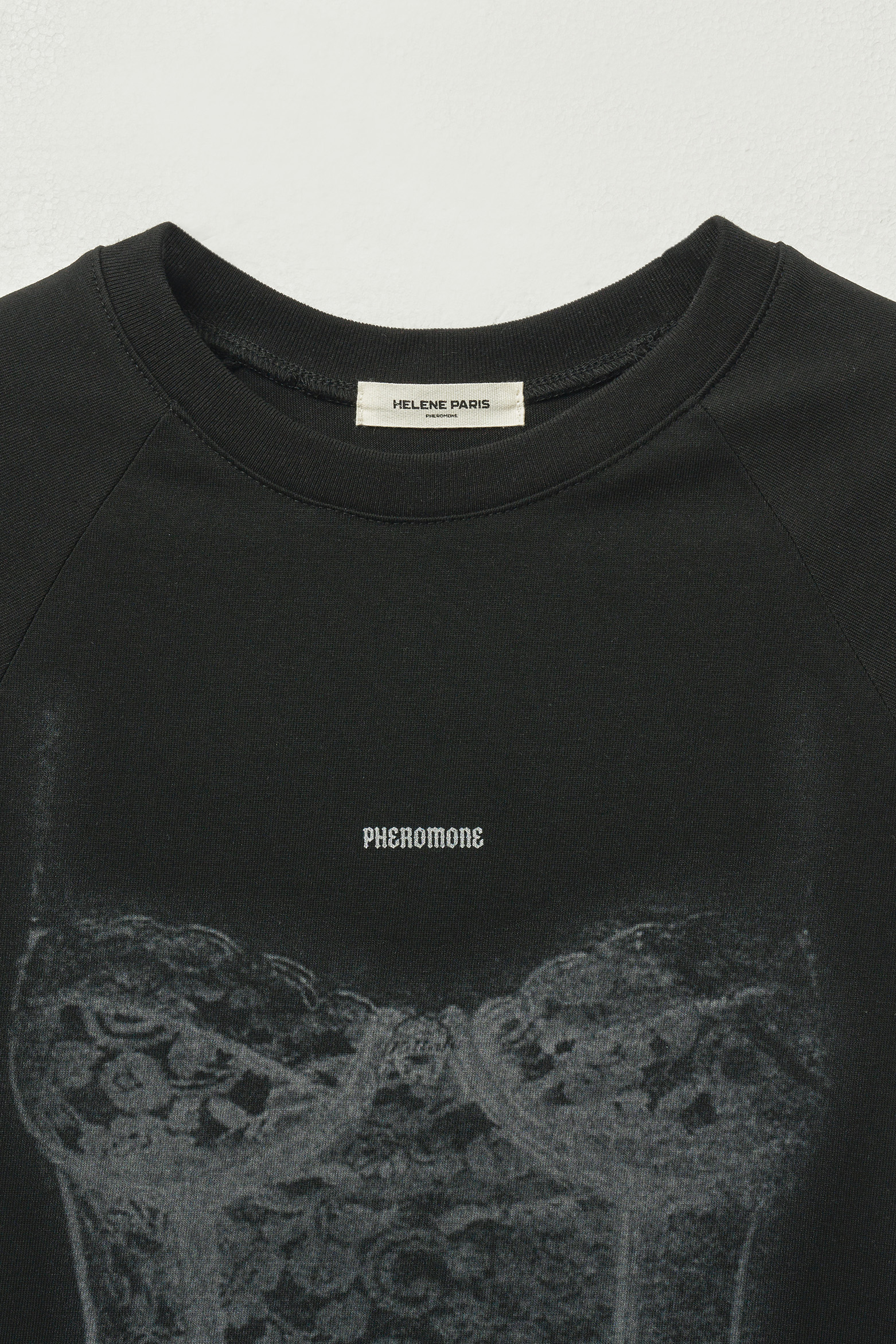 【HELENE PARIS】Corset Printed Half T-Shirt Tシャツ MUSINSA | HELENE PARIS Corset Printed Half T-shirt [Black]