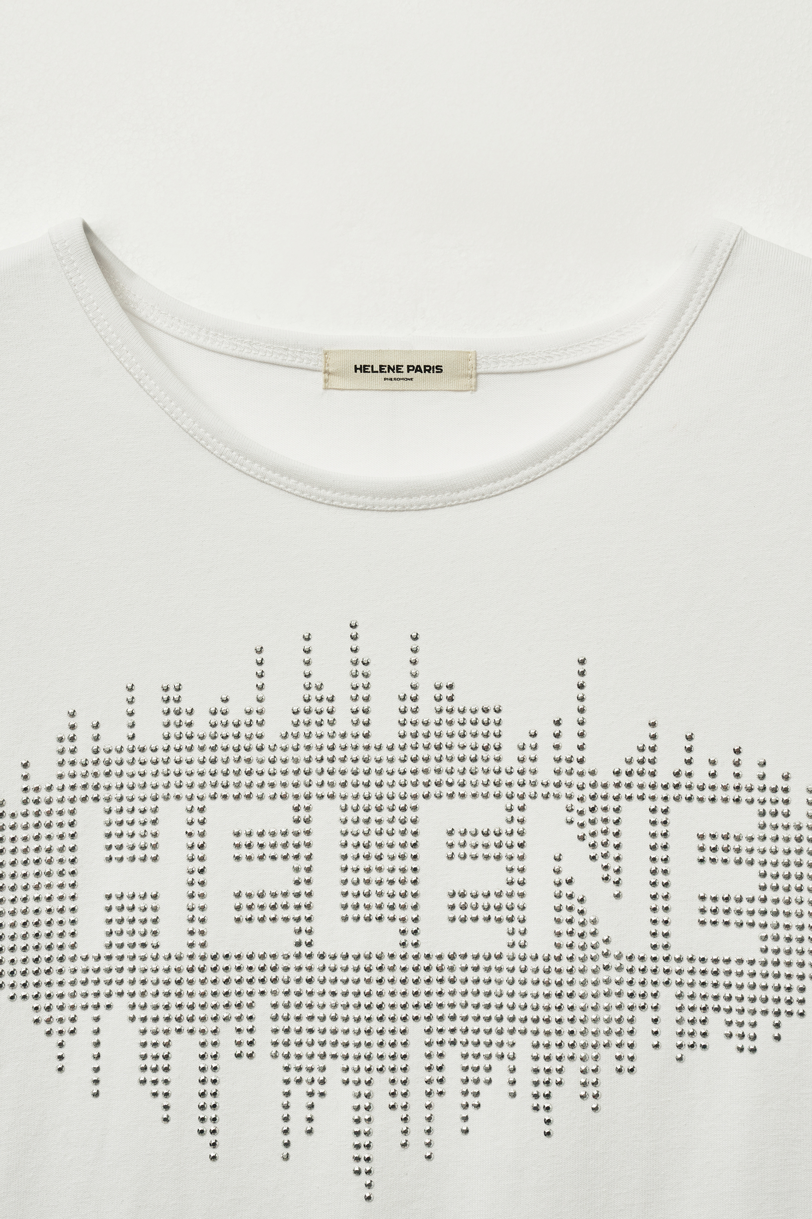 MUSINSA | HELENE PARIS Helene Stud Applique Half T-Shirt [White]