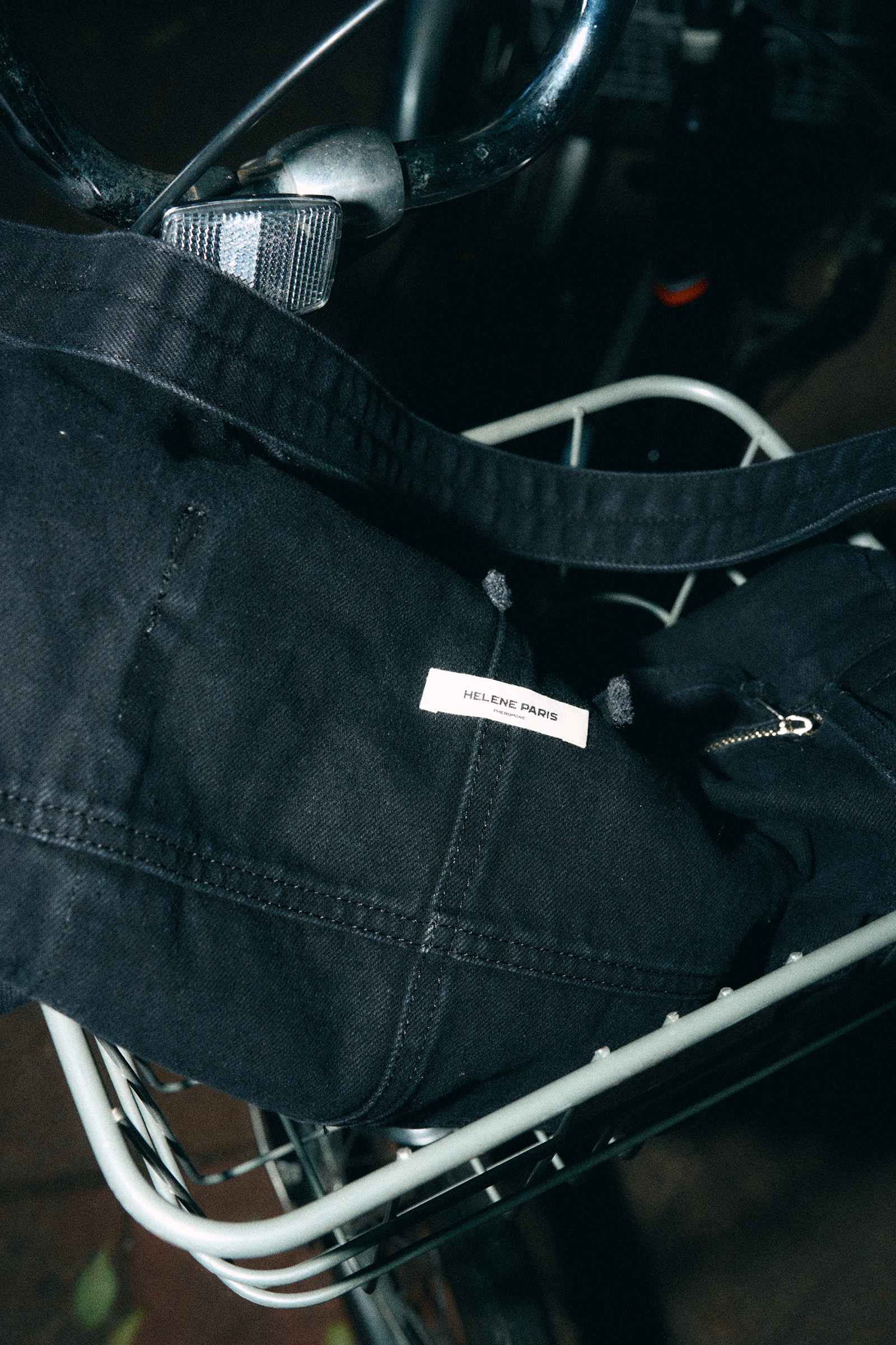 MUSINSA | HELENE PARIS Washed Denim Cross Shoulder Bag [Black]