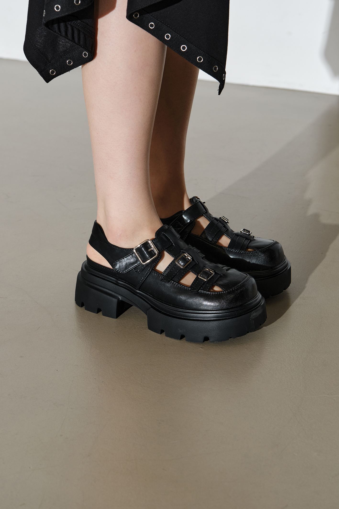COW LEATHER MONO STRAP FISHERMAN SANDAL BLACK