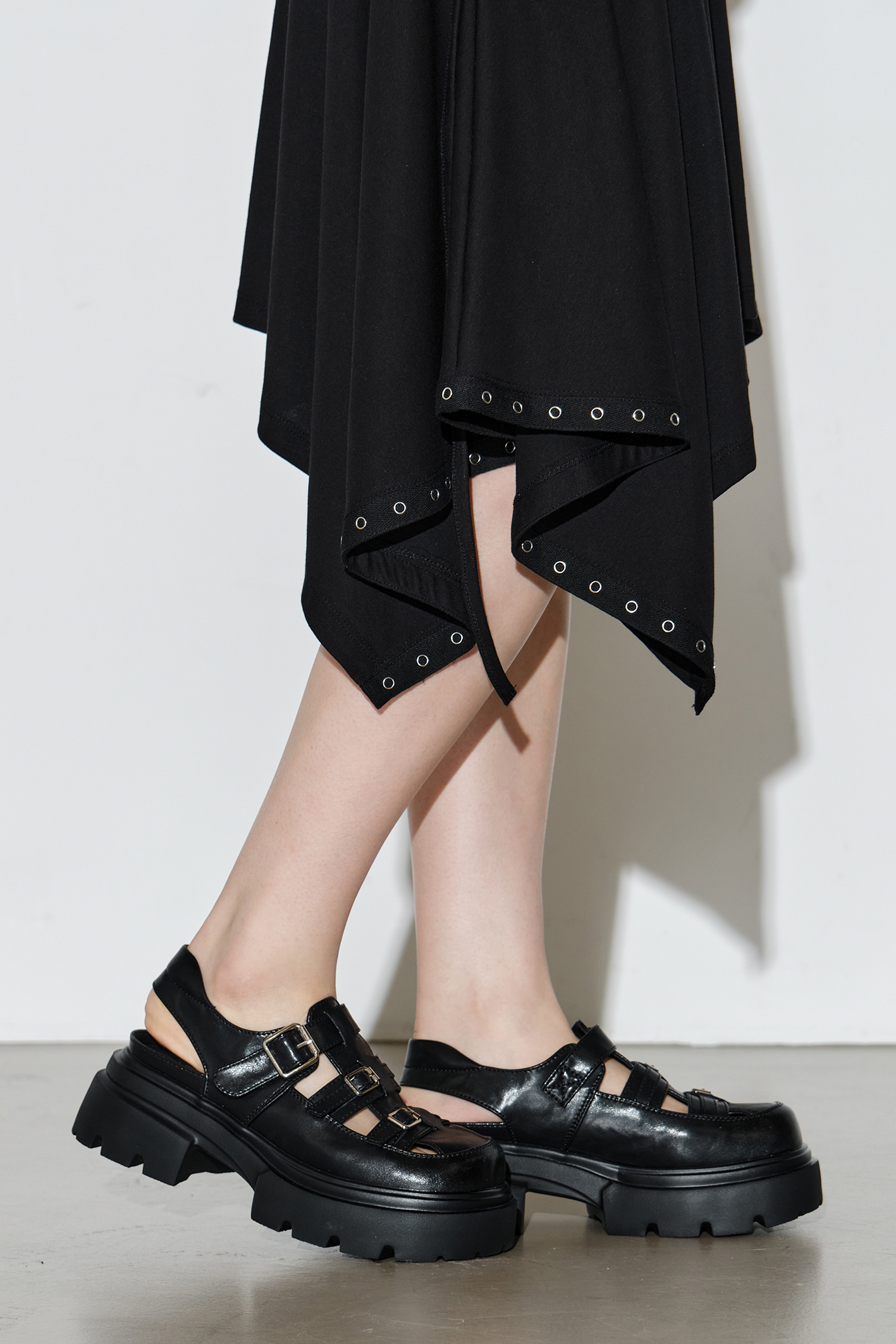 COW LEATHER MONO STRAP FISHERMAN SANDAL BLACK