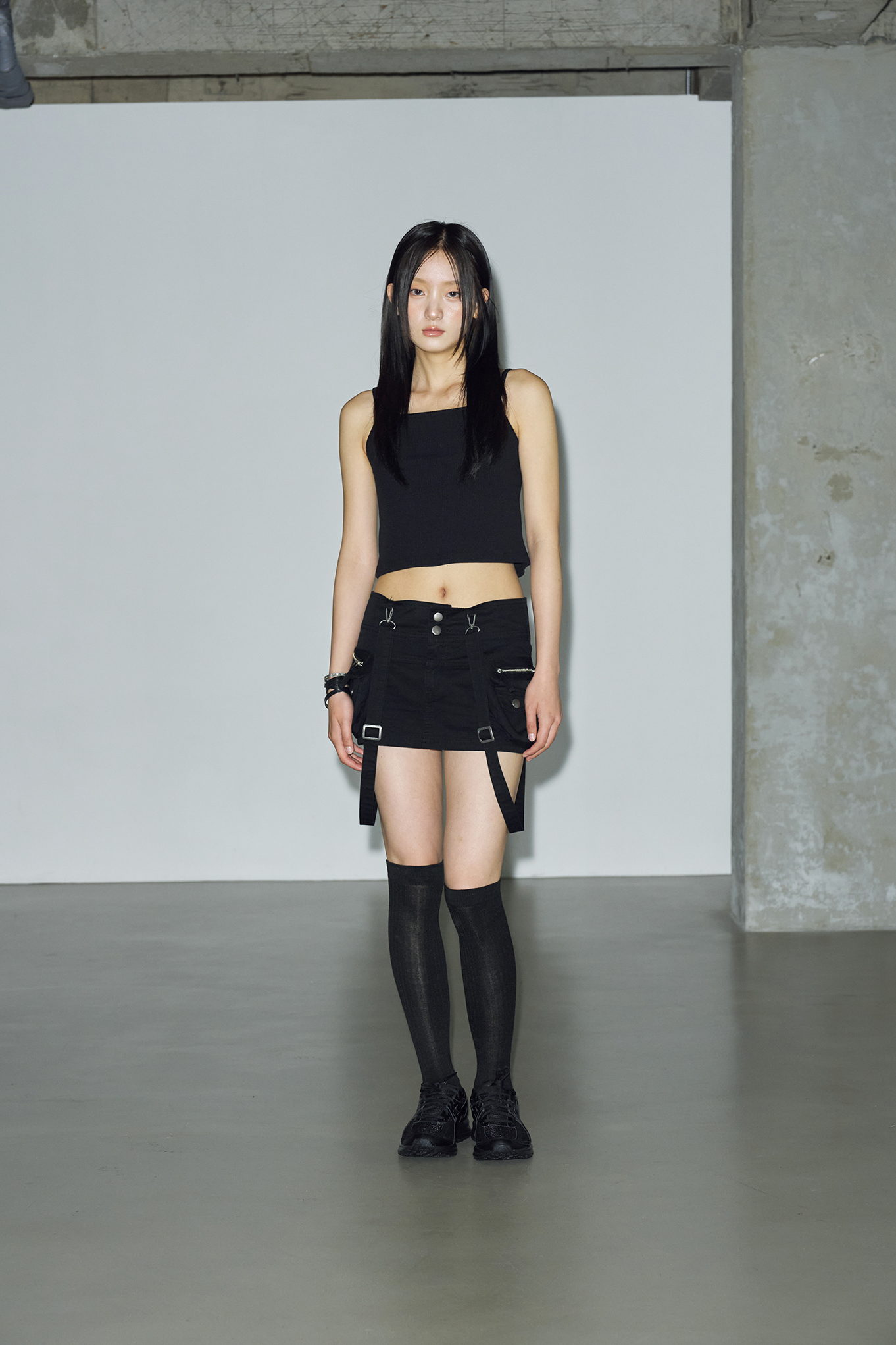 ● HELENE PARIS ● Logo cubic micro denim skirt [black] MUSINSA | HELENE PARIS Suspender Micro Skirt [Black]