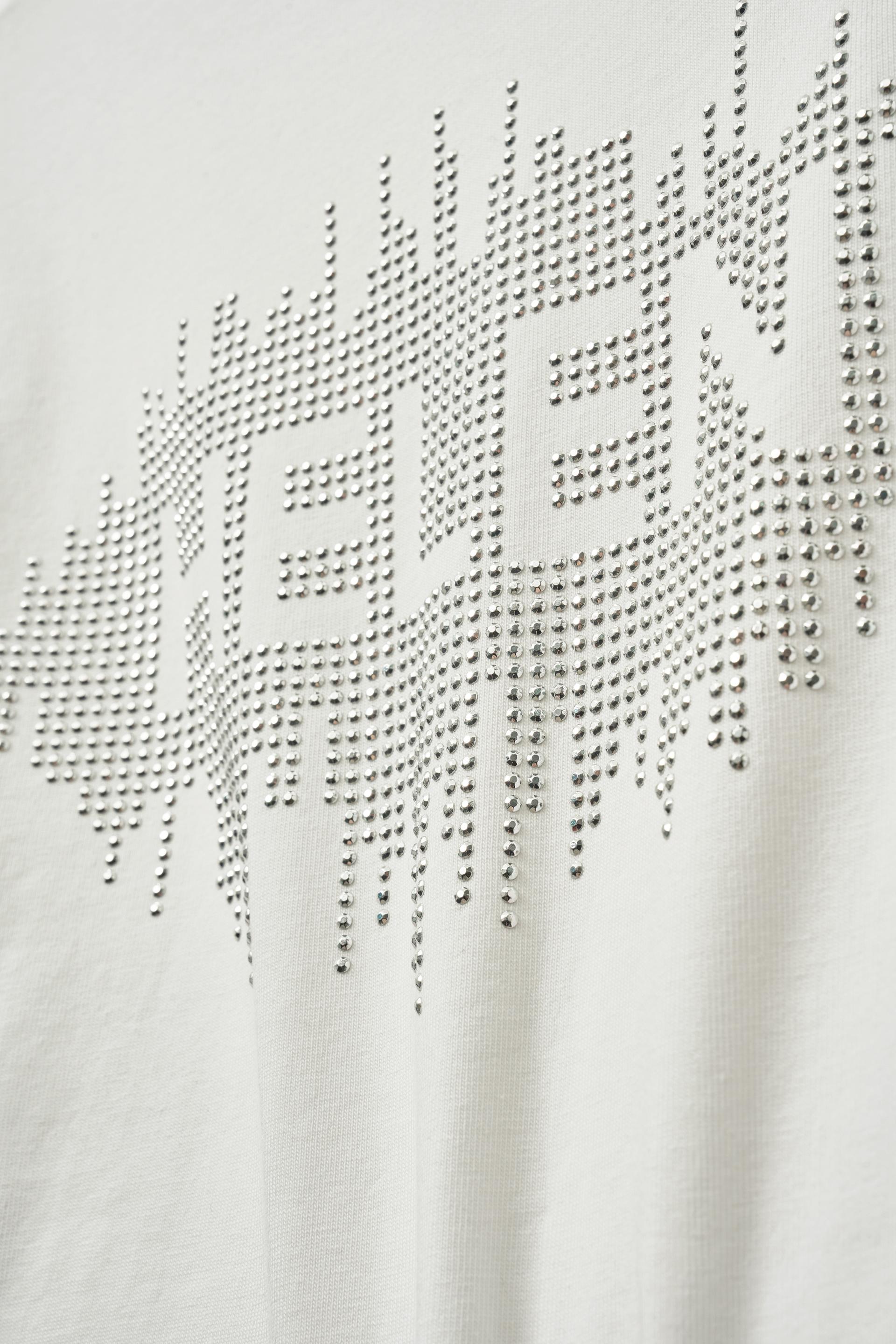 MUSINSA | HELENE PARIS Helene Stud Applique Half T-Shirt [White]