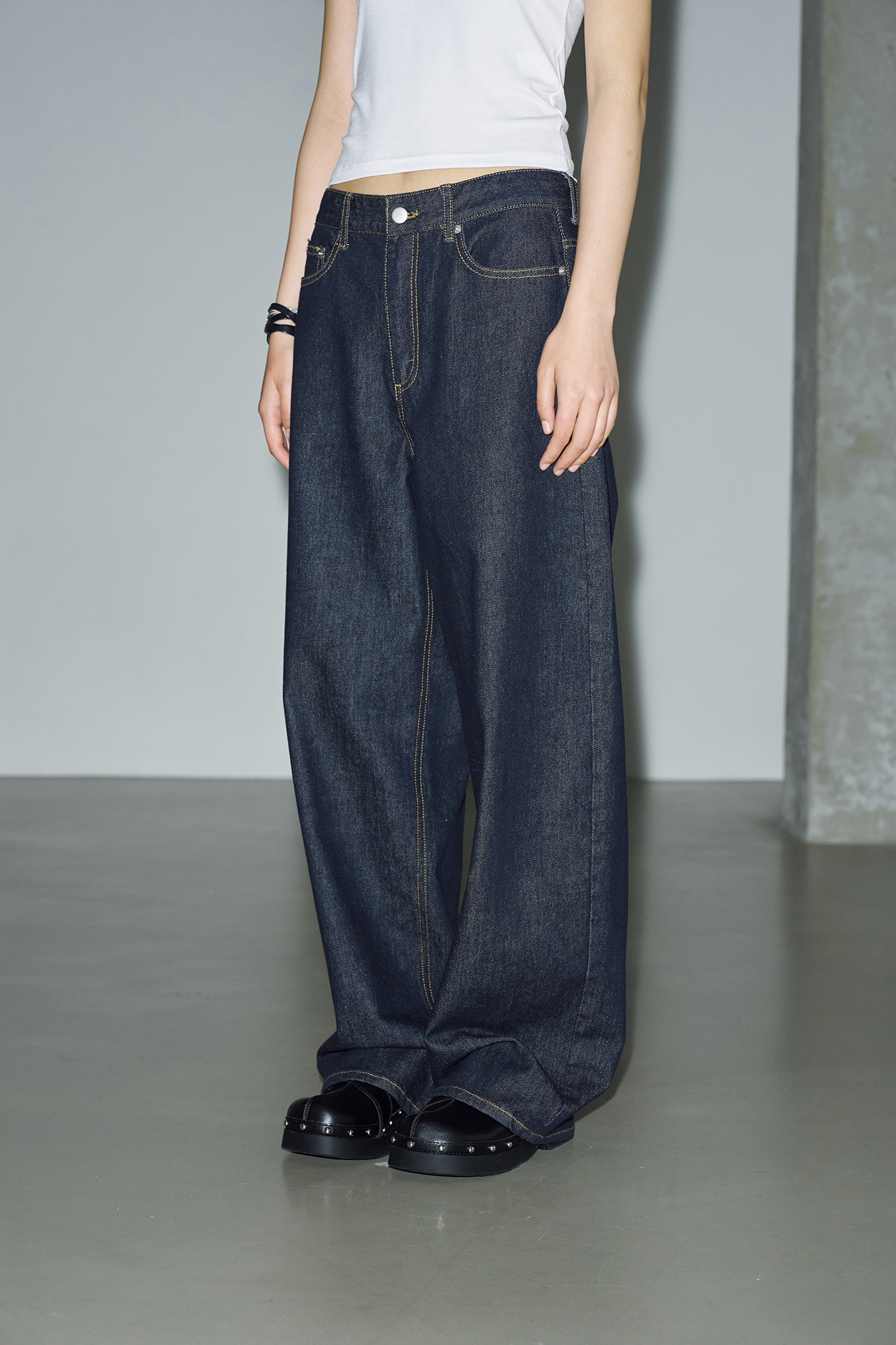 デニム・ジーパン [HELENE PARIS] Logo Needle Point Wide Denim Pants MUSINSA公式 | HELENE PARIS Logo Needle Point Wide Denim