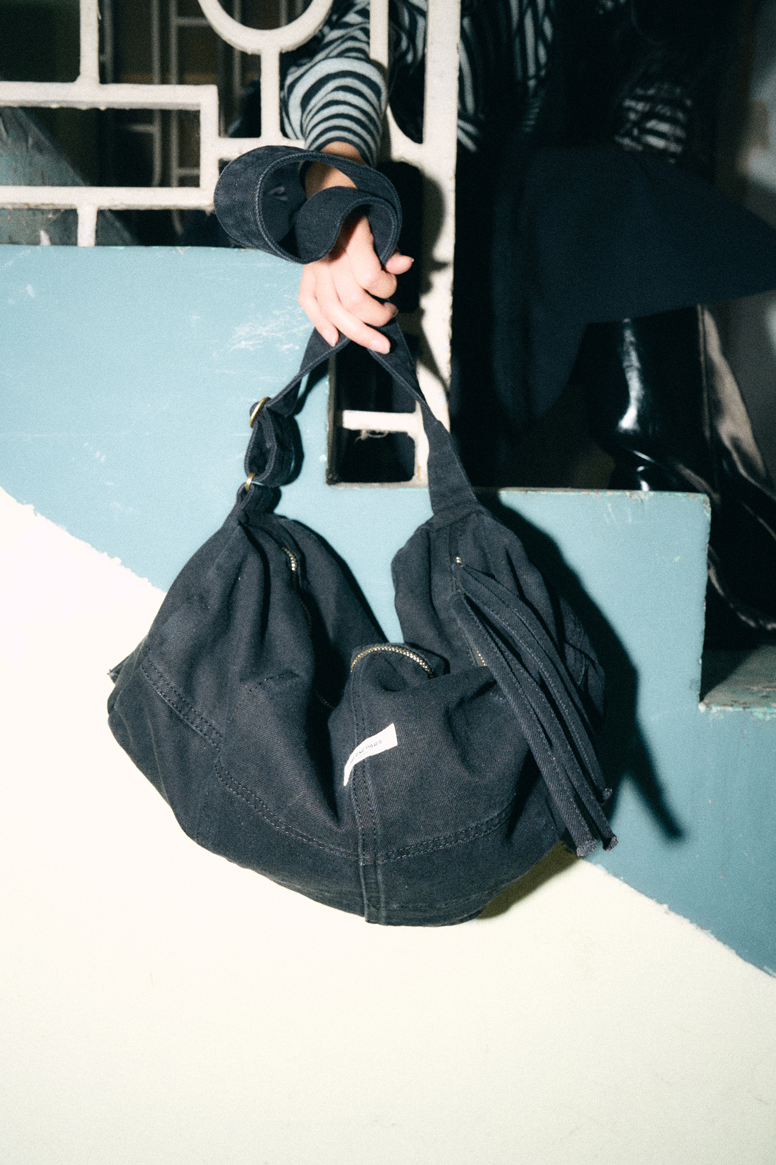 ★HELENEPARIS★WASHED DENIM CROSS BAG★デニム クロスバッグ★ MUSINSA | HELENE PARIS Washed Denim Cross Shoulder Bag [Black]