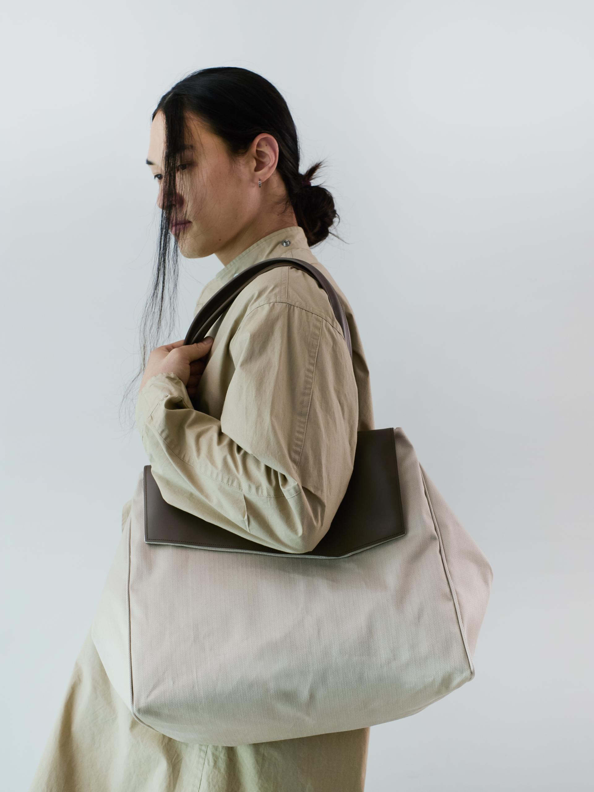 WEAVING KNOT BAG