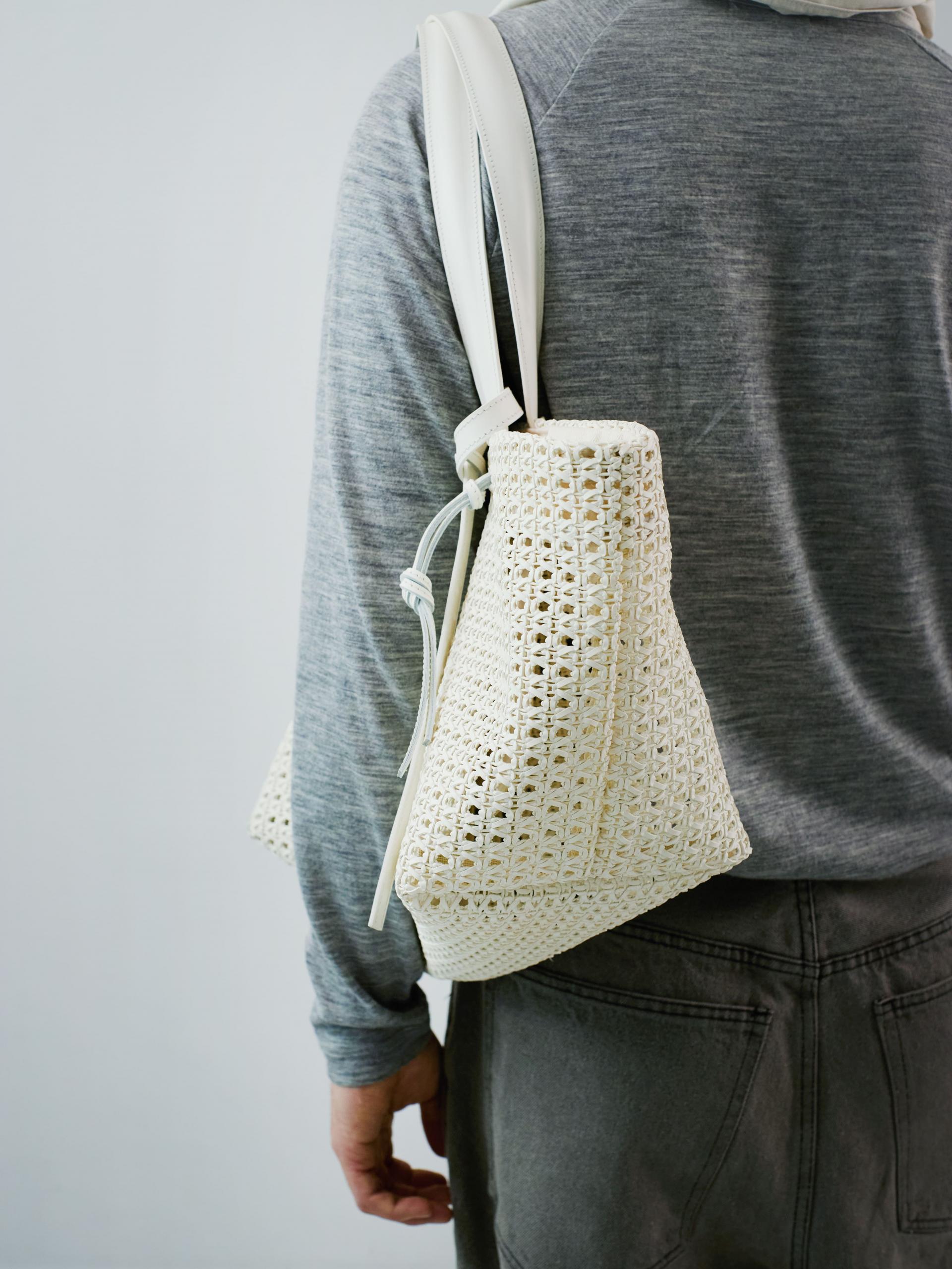 WEAVING KNOT BAG