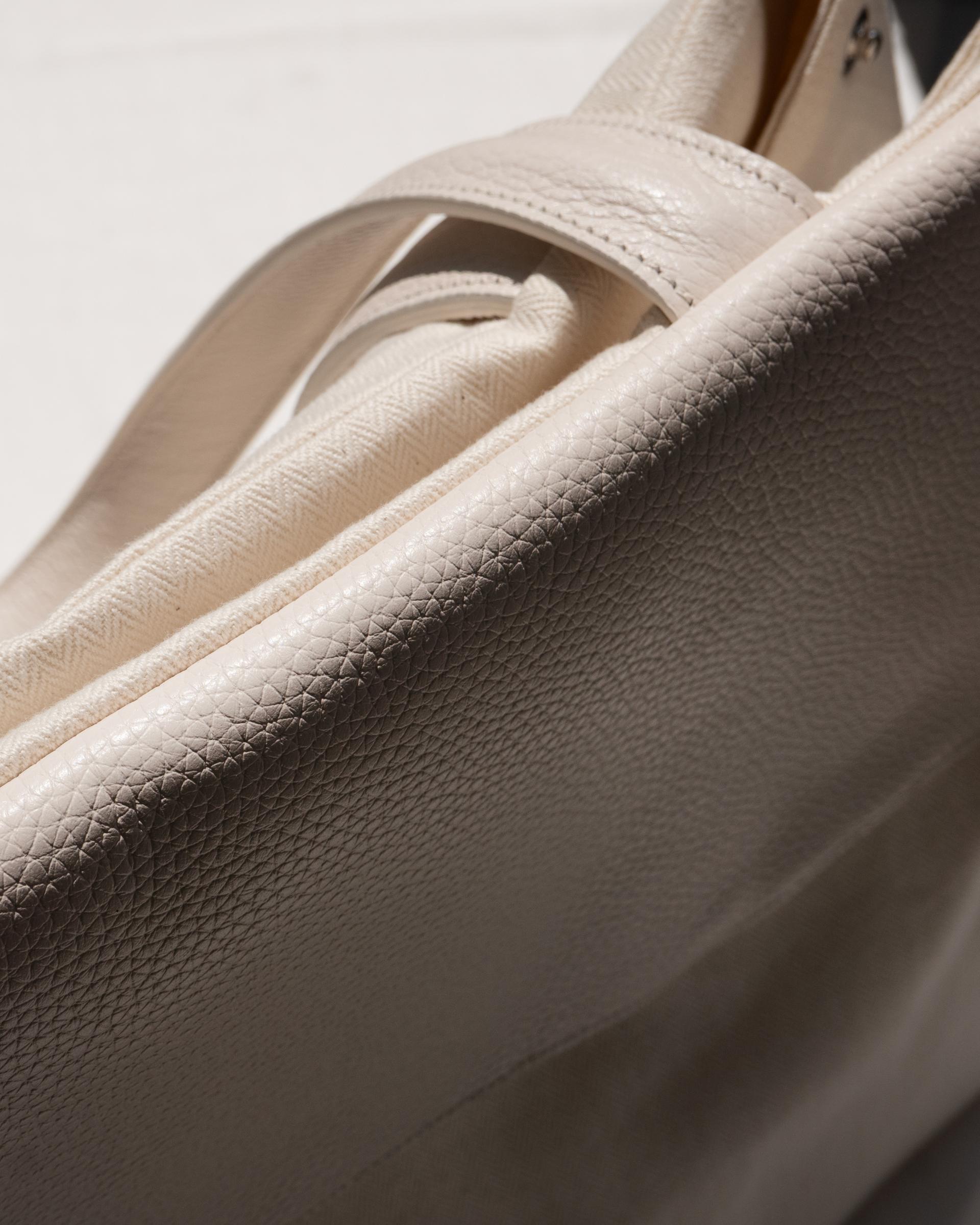 MANSION TOTE
