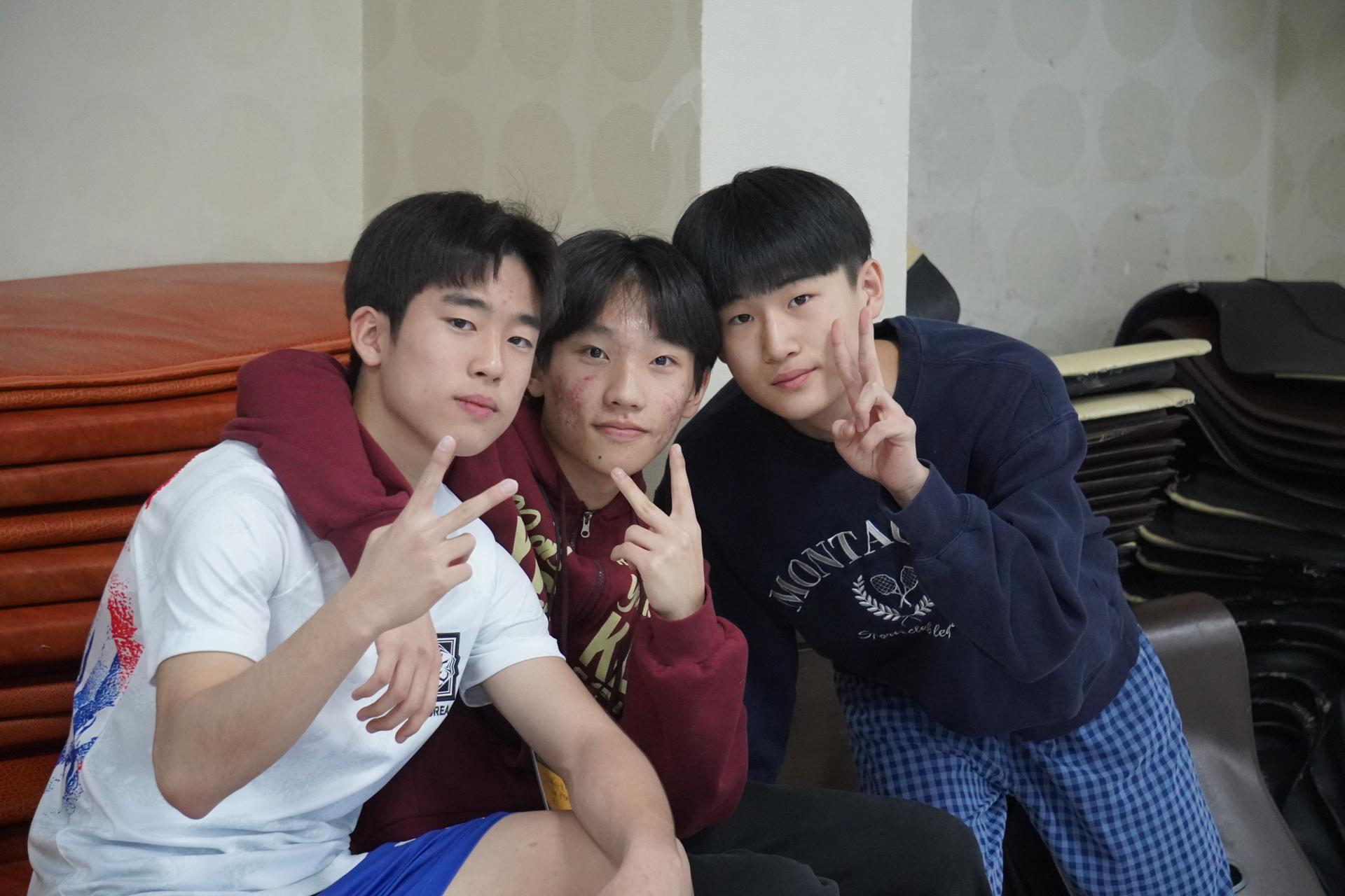 5c3297cbbcba5.jpg