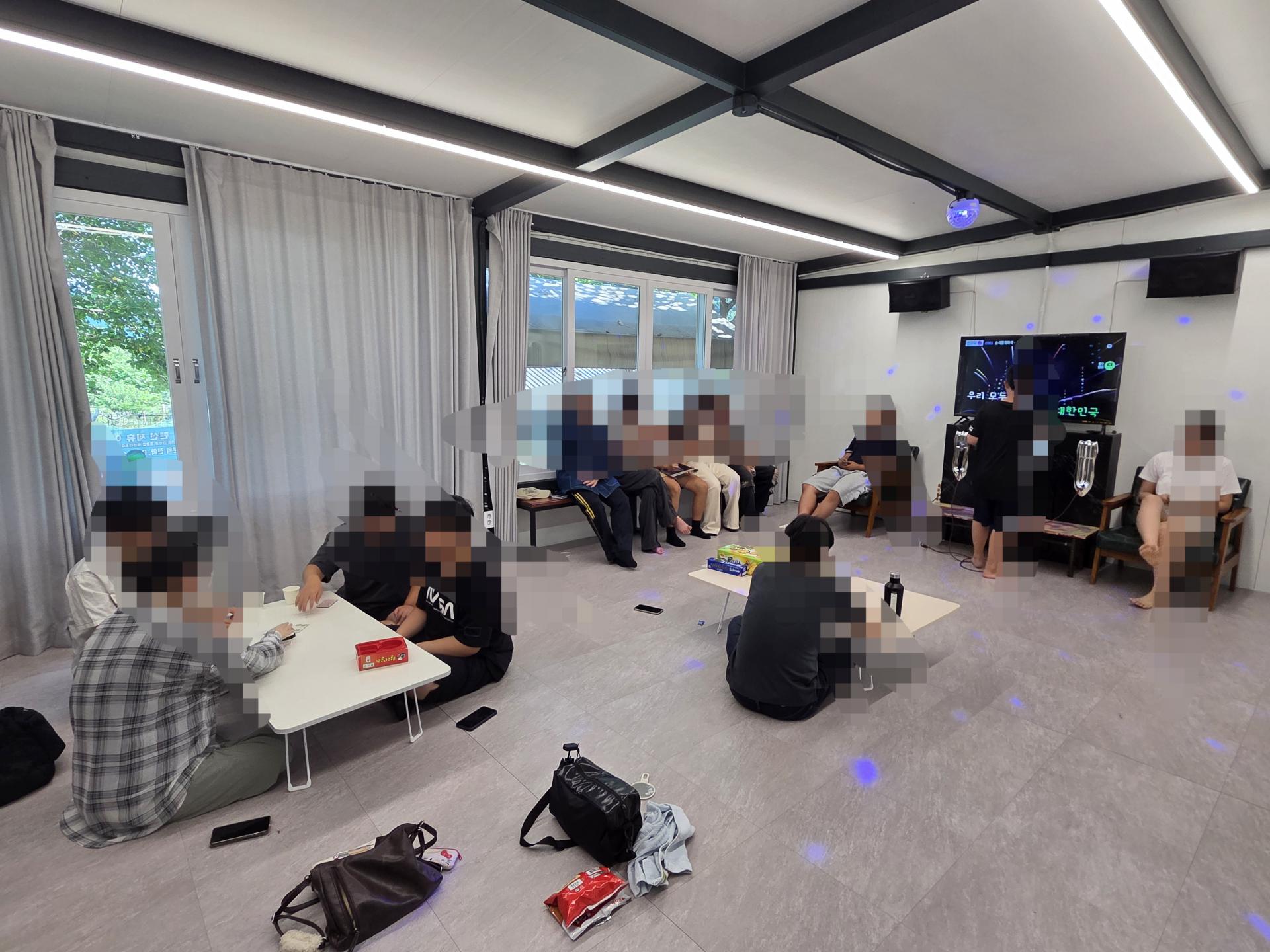 8a8fd17126d6d.jpg