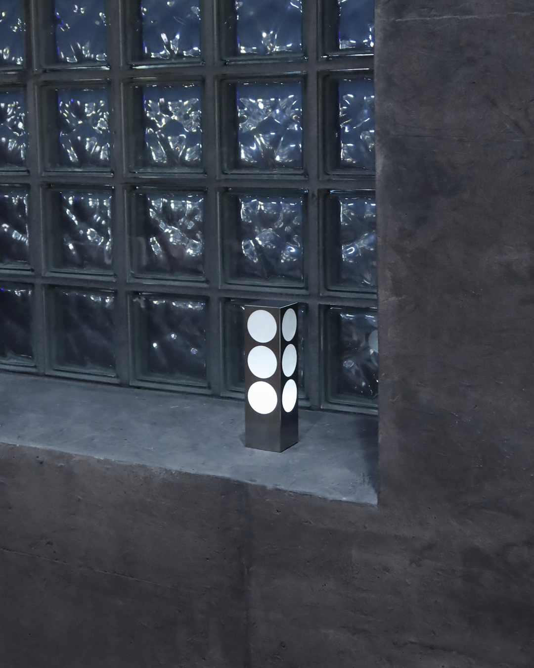 TOWER PORTABLE LAMP