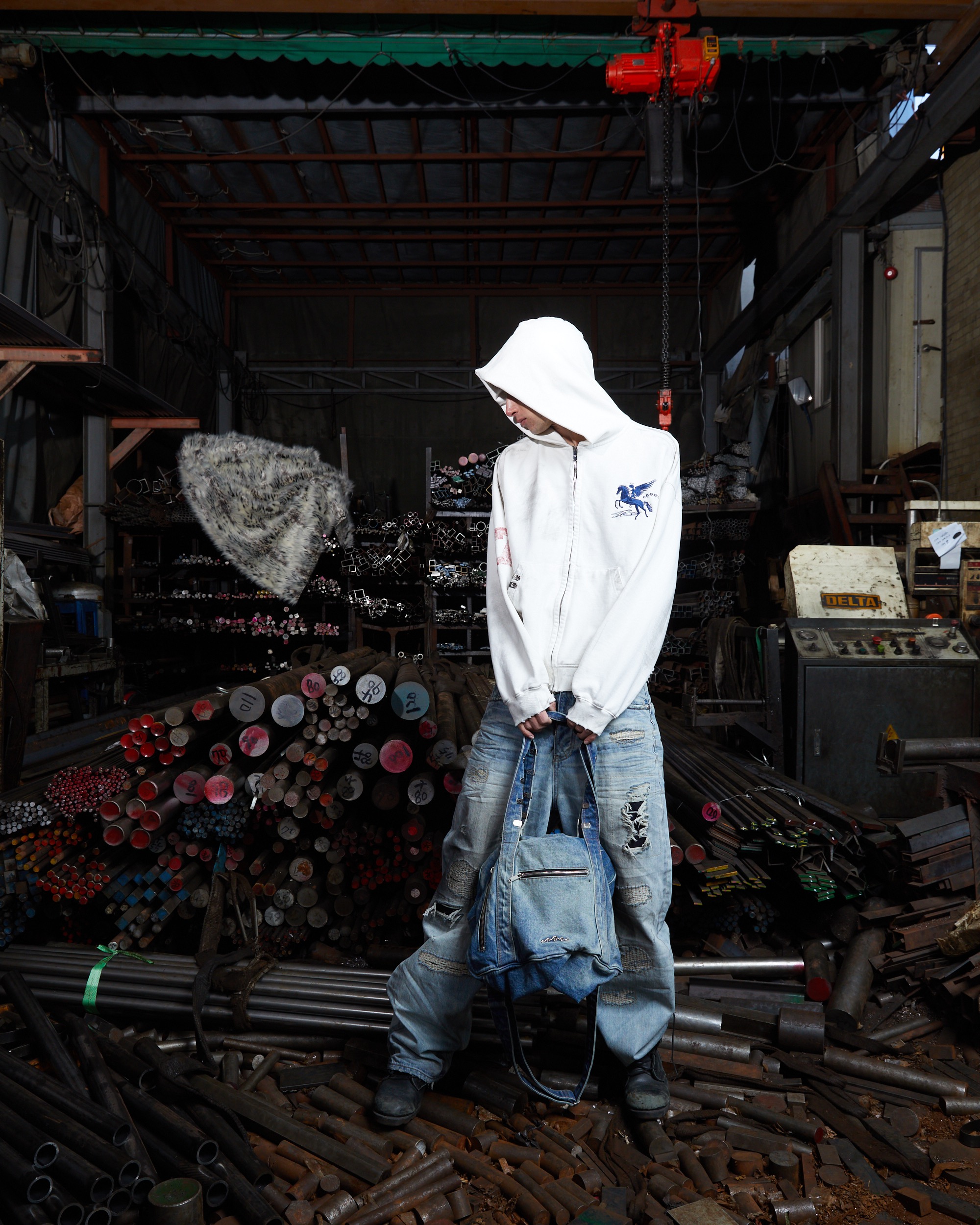 DIRTY FALLING ANGEL ZIP-UP HOODIE - DIRTY WHITE : PACOSPLY