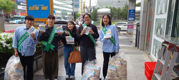 이윤미. 김수현. 김진영. 양창록 청년. 변강모 전도사
