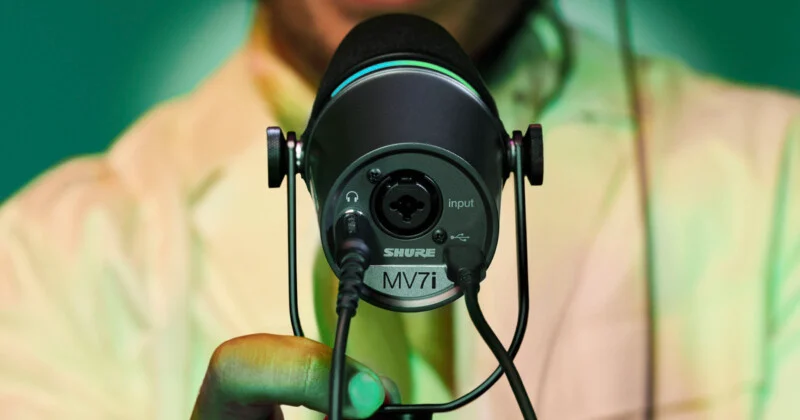 https://petapixel.com/2025/01/06/shures-mv7i-is-the-first-desktop-mic-with-built-in-dual-channel-capability/