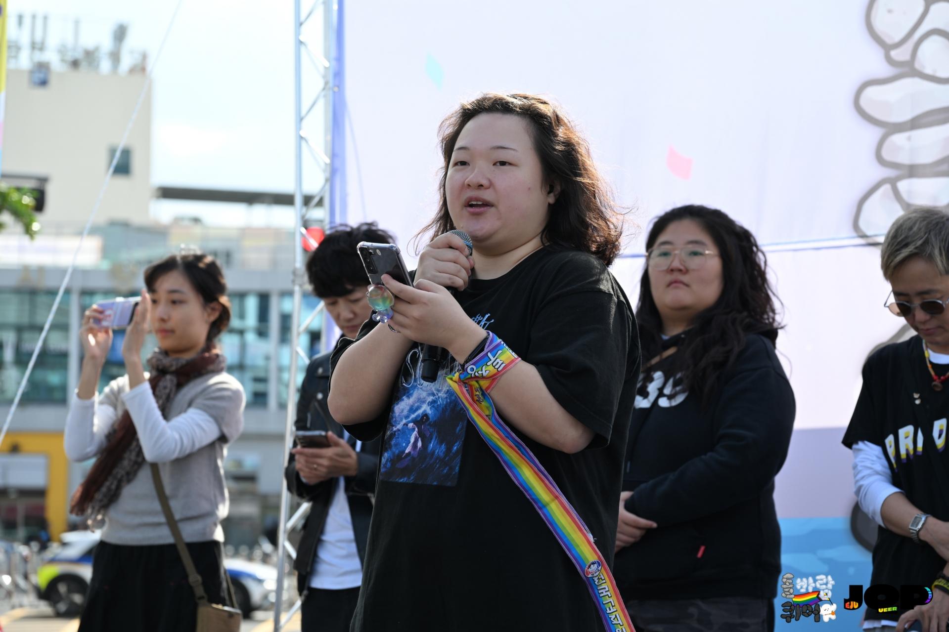 ca87784e13d2c.jpg