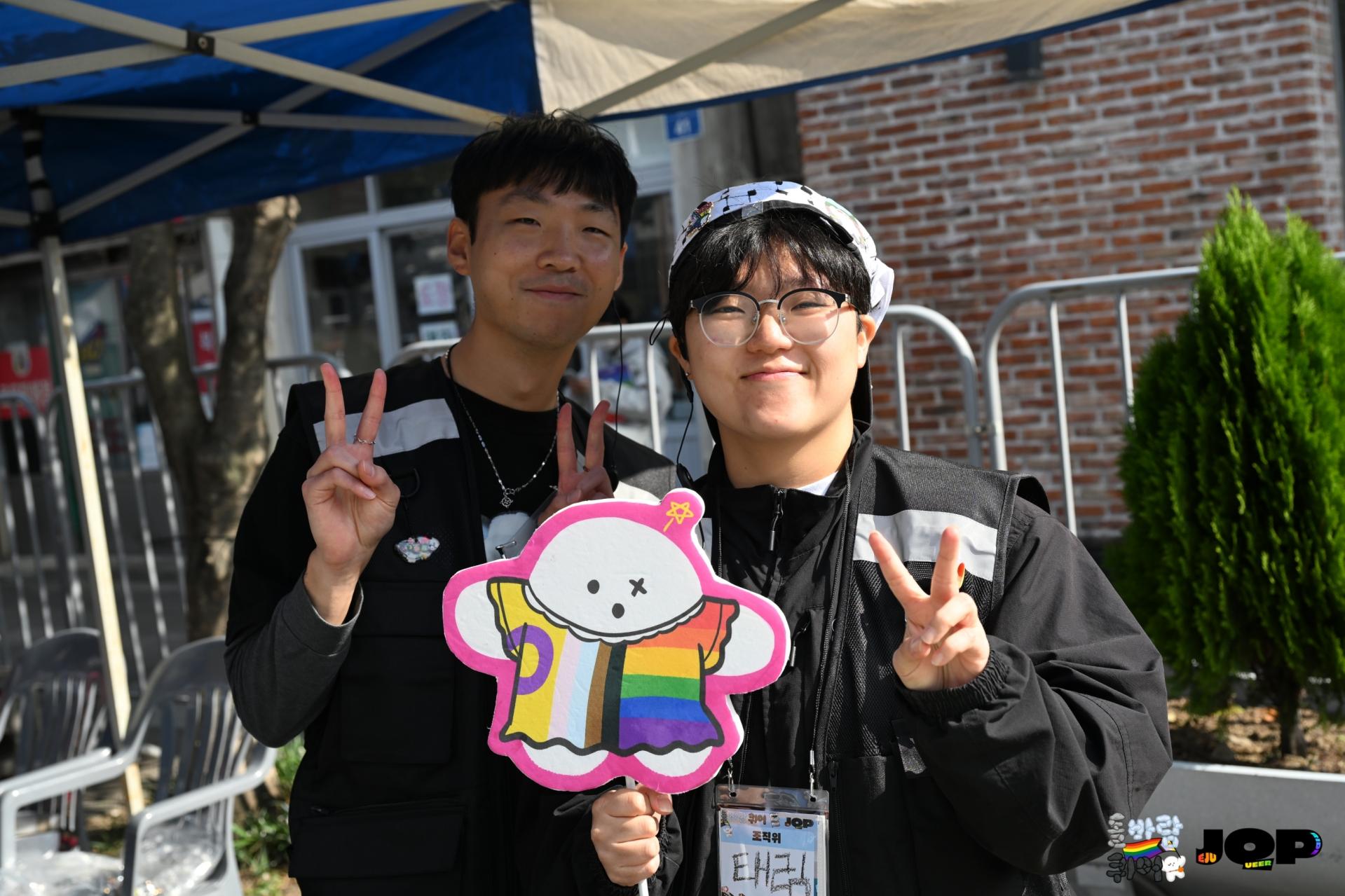 ef0a687019d8d.jpg