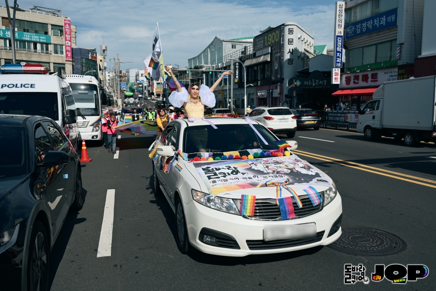 f142f91c9e76c.jpg