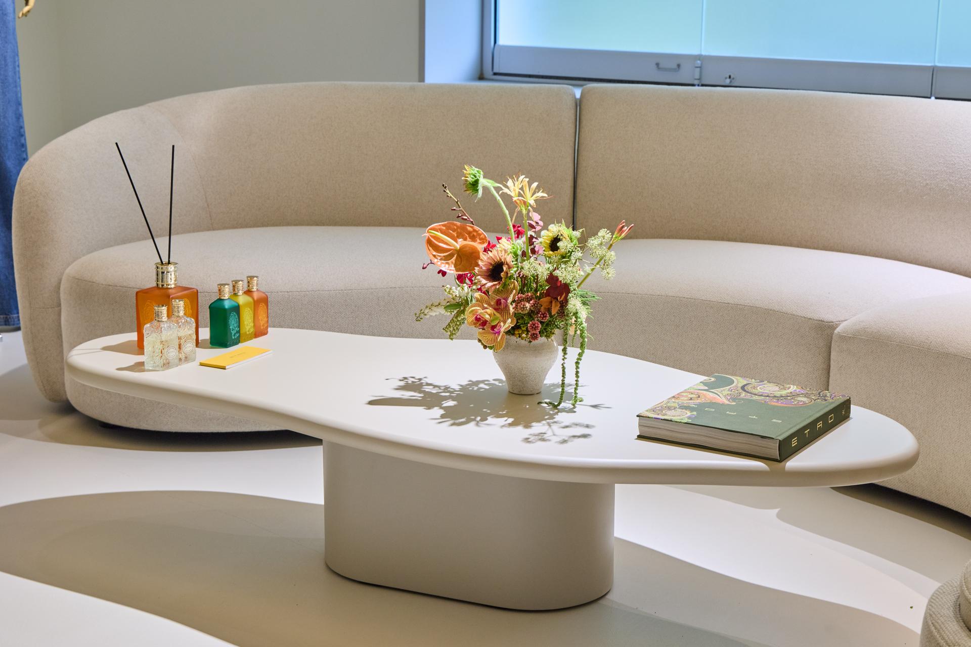 POND COFFEE TABLE • 폰드 커피 테이블