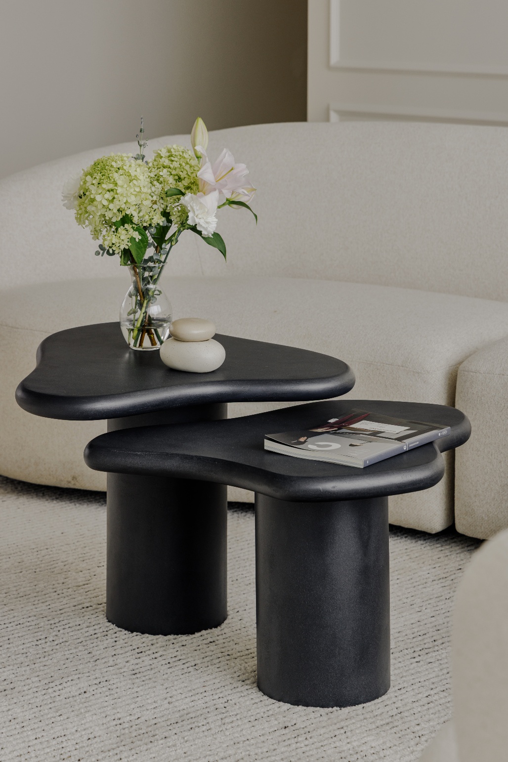 POND BLACK SIDE TABLE 45 • 폰드 블랙 사이드 테이블 45