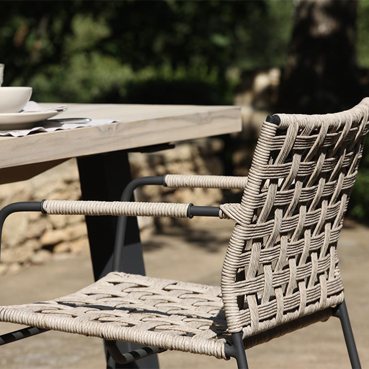 SQUARE SIDE CHAIR • 스퀘어 사이드 체어