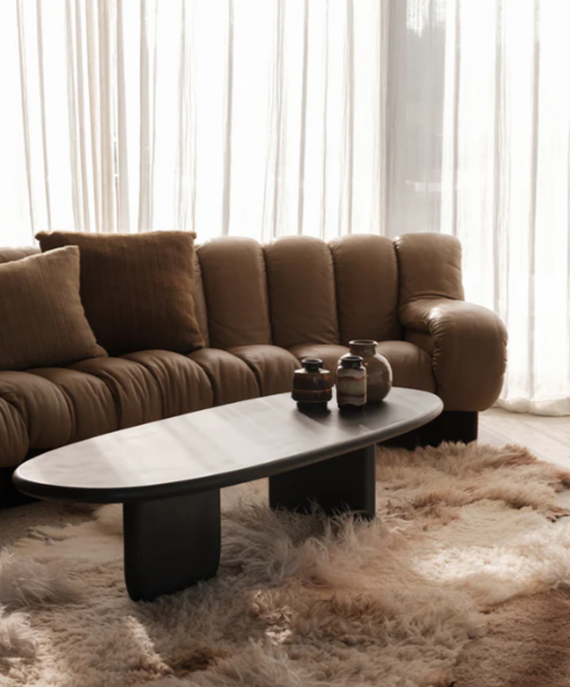 LENA BLACK COFFEE TABLE • 레나 블랙 커피 테이블